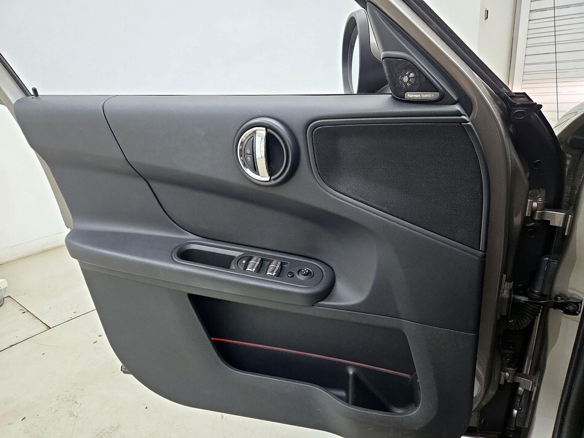 Thumbnail: 2017 MINI Cooper Countryman - 12