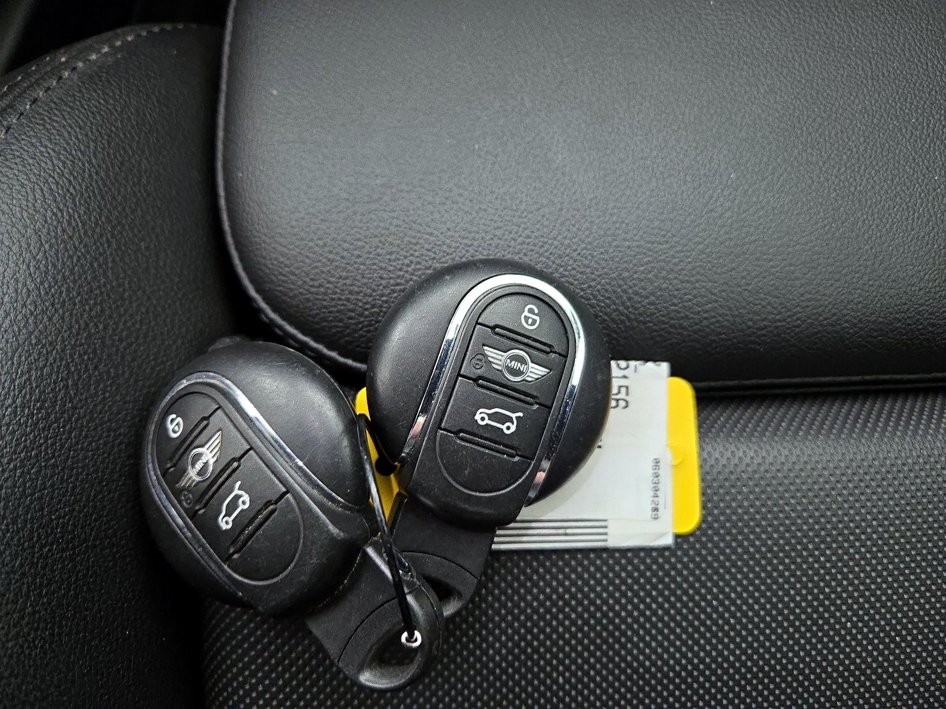 Thumbnail: 2017 MINI Cooper Countryman - 20