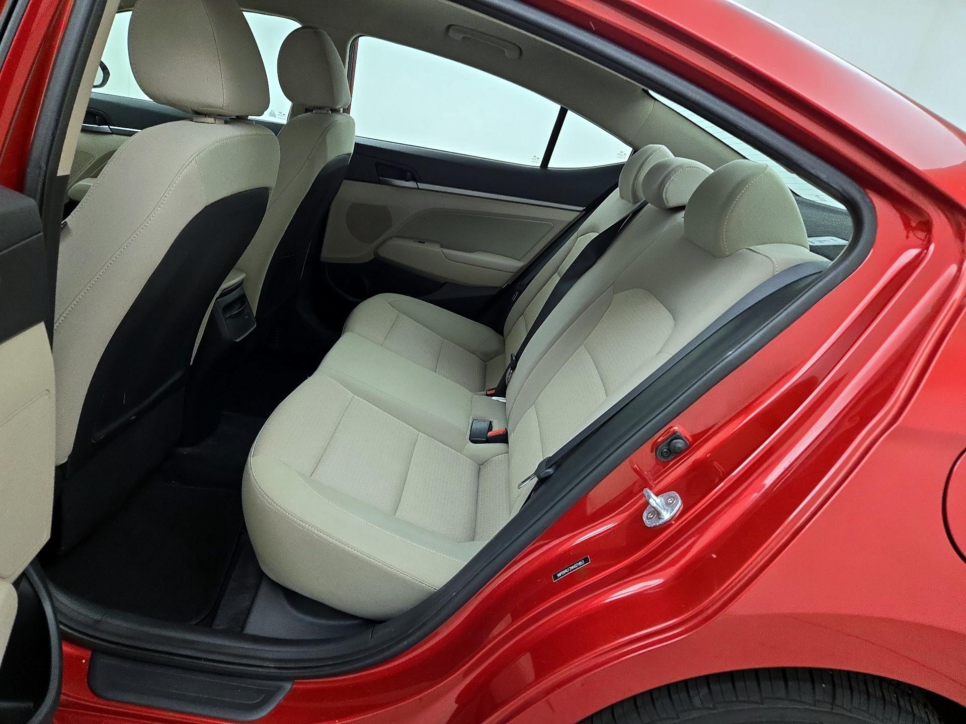 Thumbnail: 2017 Hyundai Elantra - 19