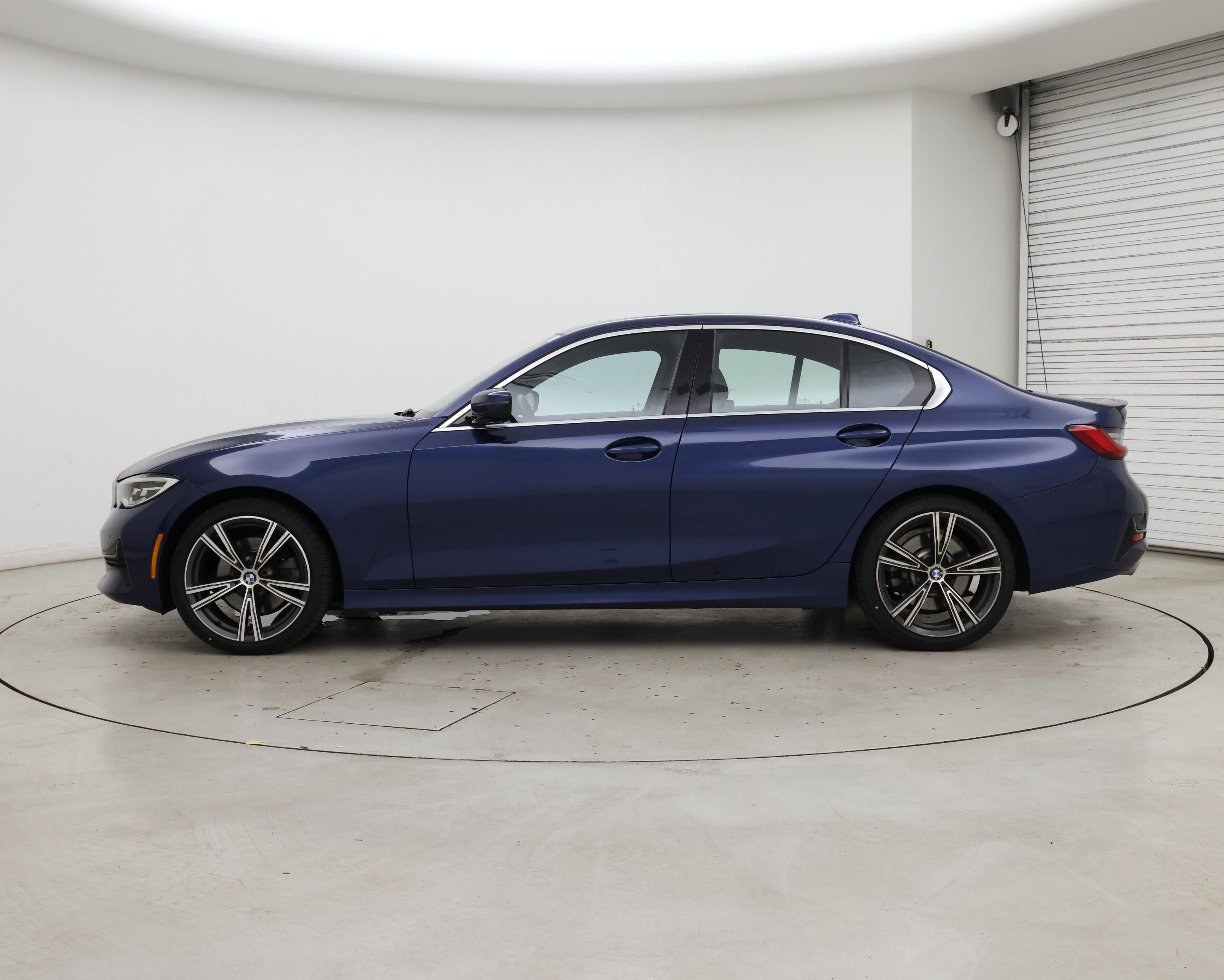 Thumbnail: 2021 BMW 3 Series - 3