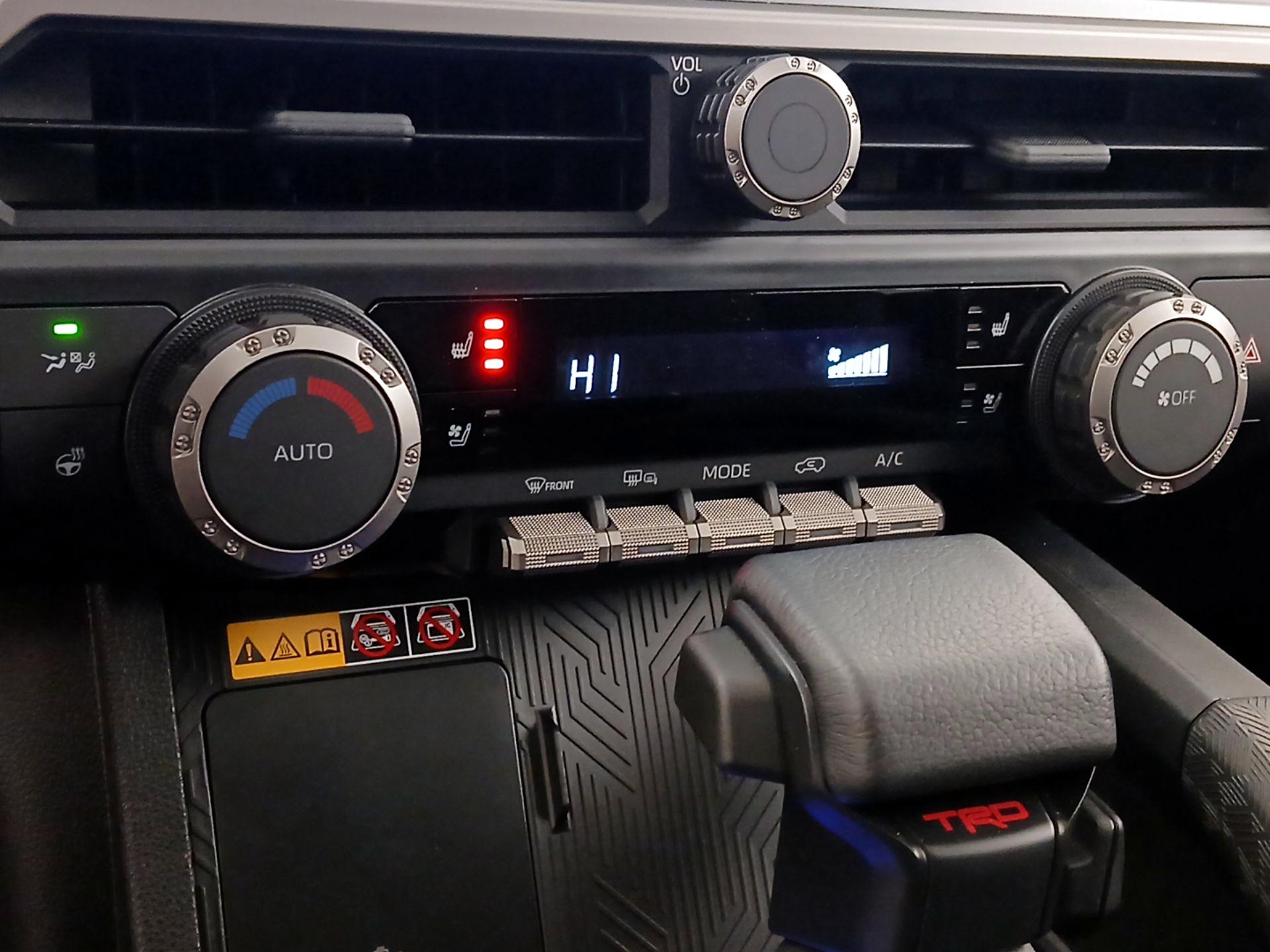 Thumbnail: 2025 Toyota 4Runner - 17