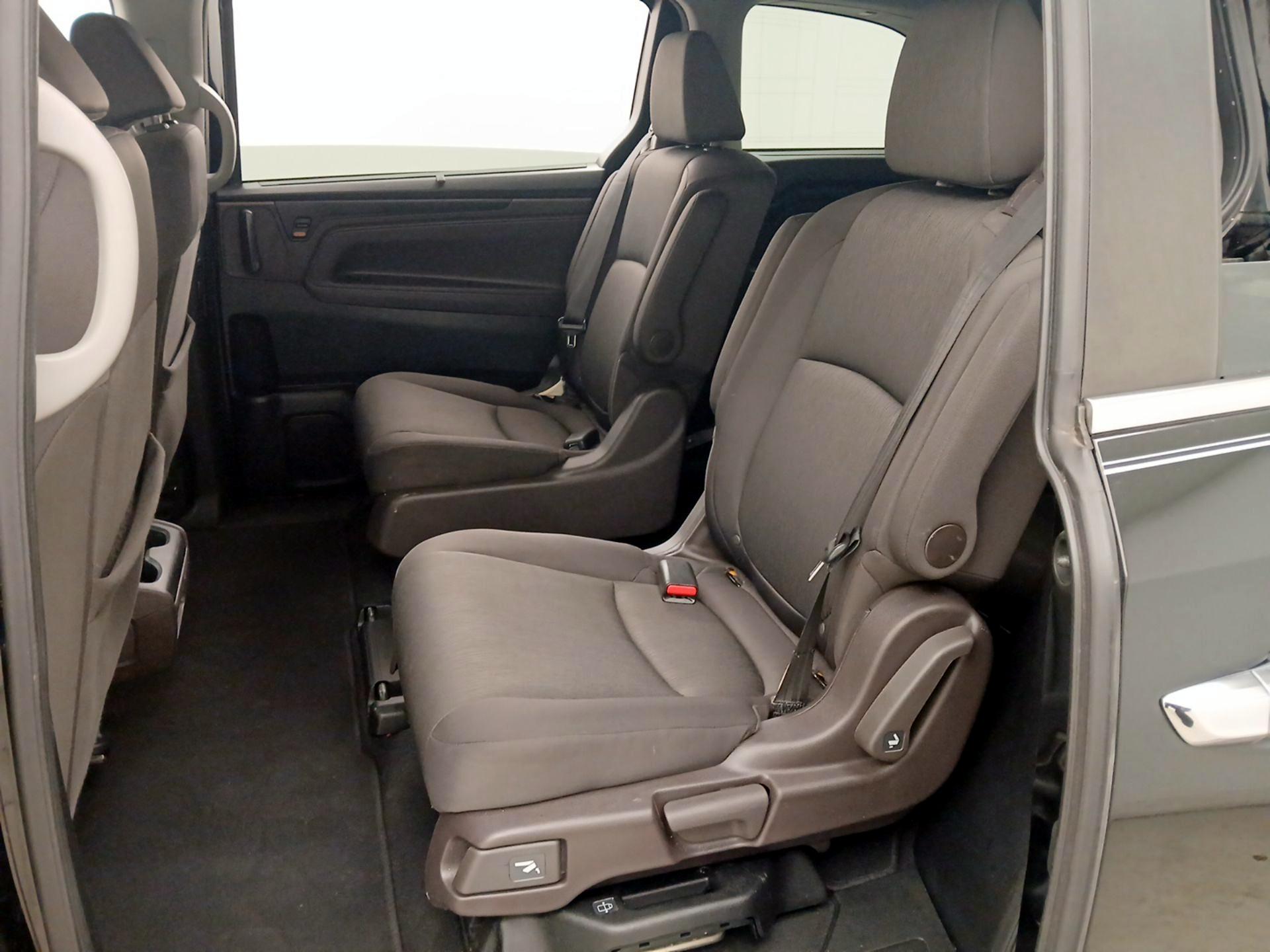 Thumbnail: 2019 Honda Odyssey - 18