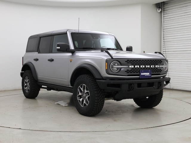 Silver 2022 Ford Bronco Badlands Advanced 4-Door 4WD SUV / Crossover Four-Wheel Drive Automatic