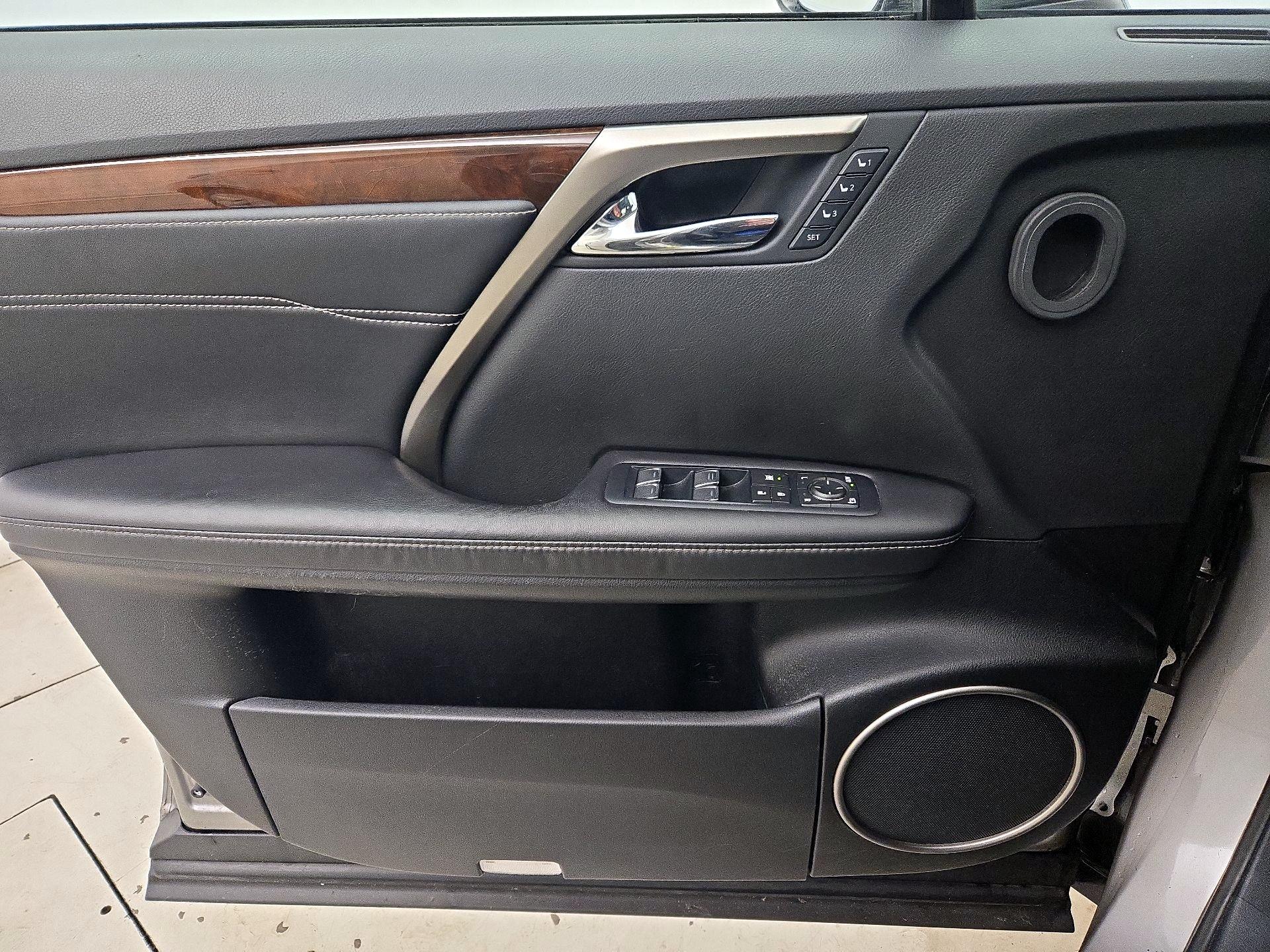 Thumbnail: 2017 Lexus RX - 12