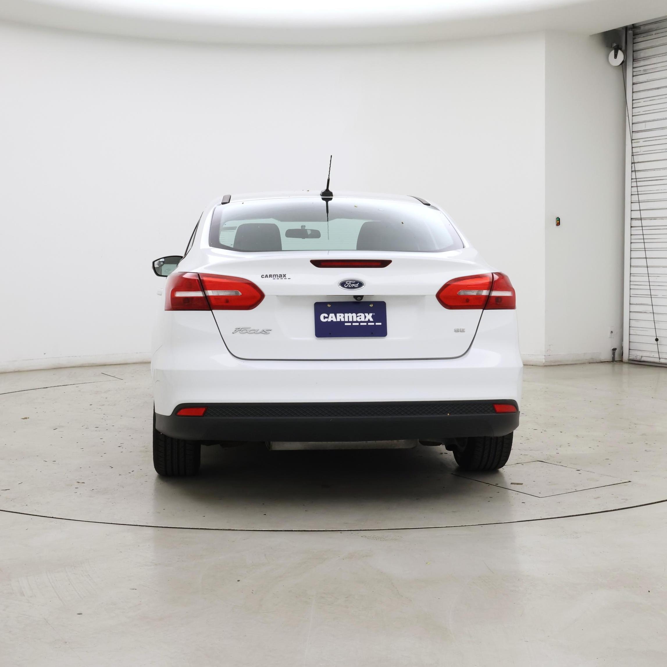 Thumbnail: 2015 Ford Focus - 6