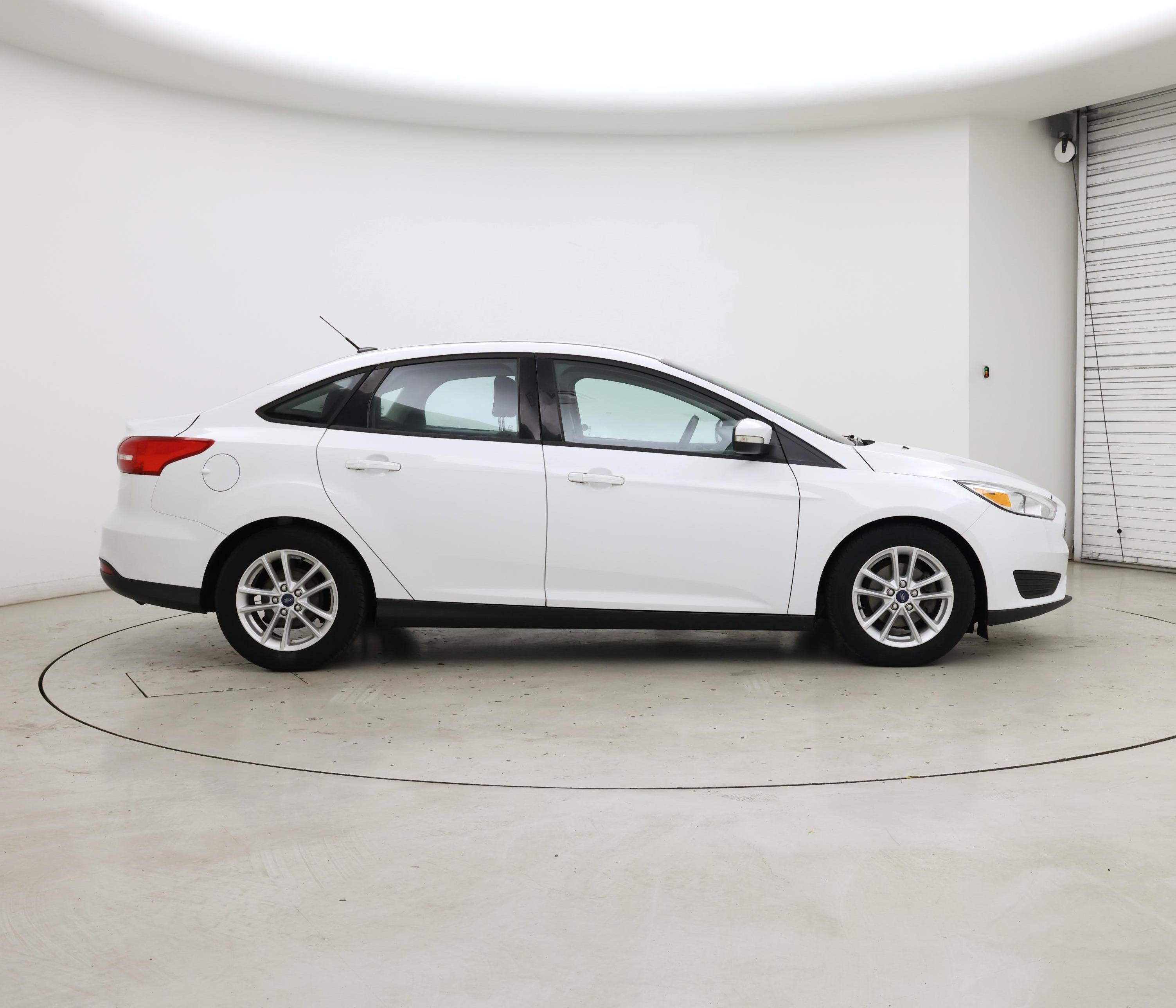 Thumbnail: 2015 Ford Focus - 7
