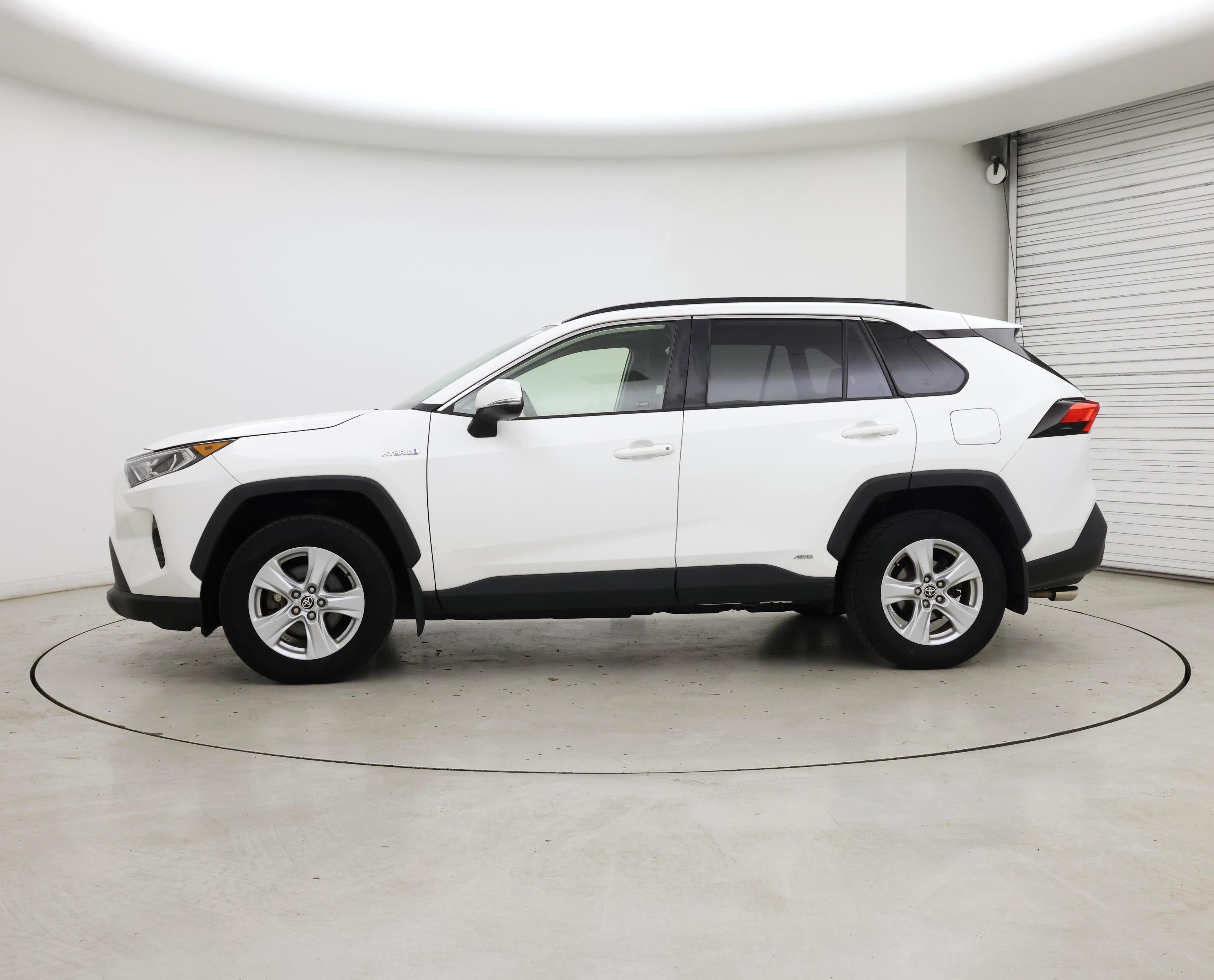 Thumbnail: 2020 Toyota RAV4 - 3