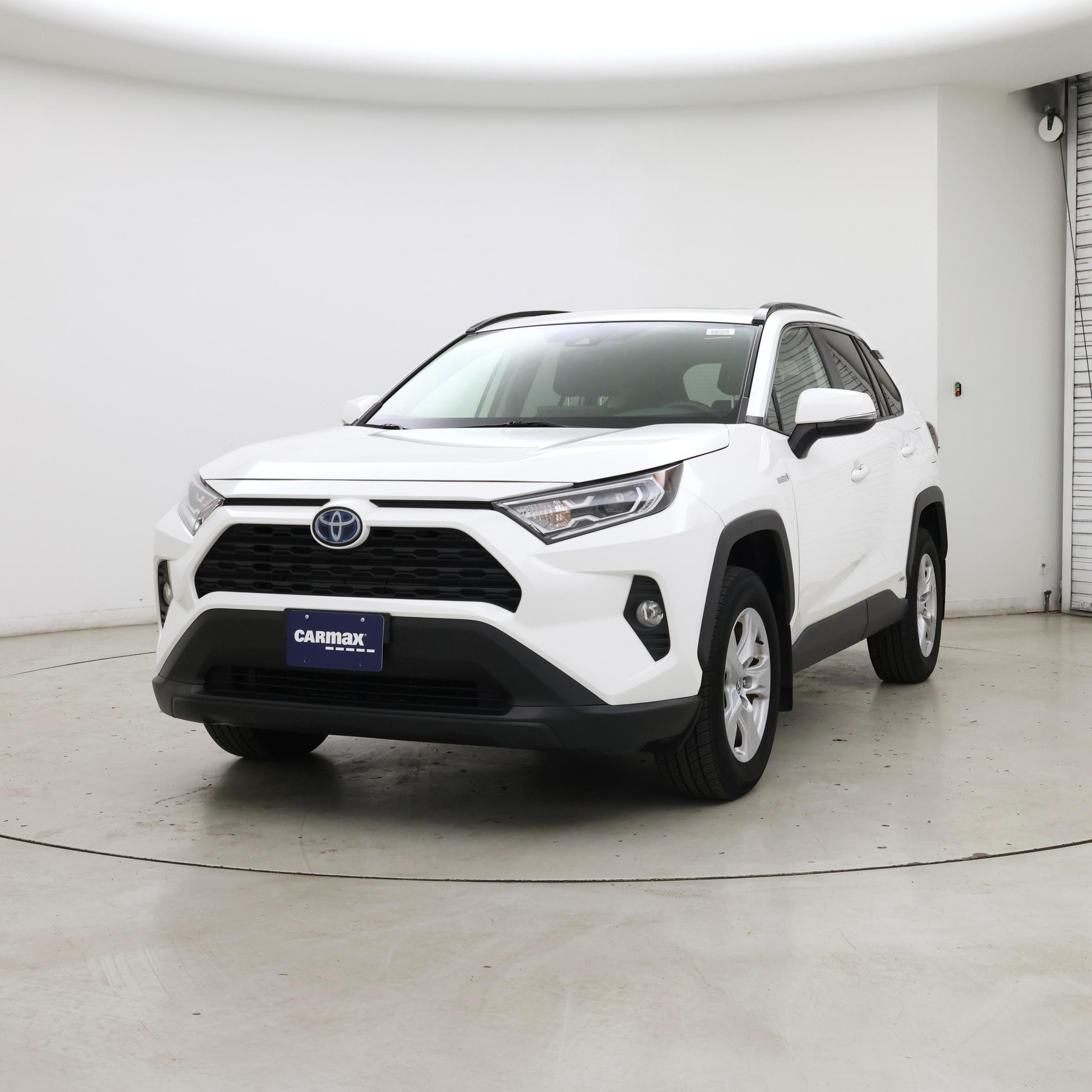 Thumbnail: 2020 Toyota RAV4 - 4