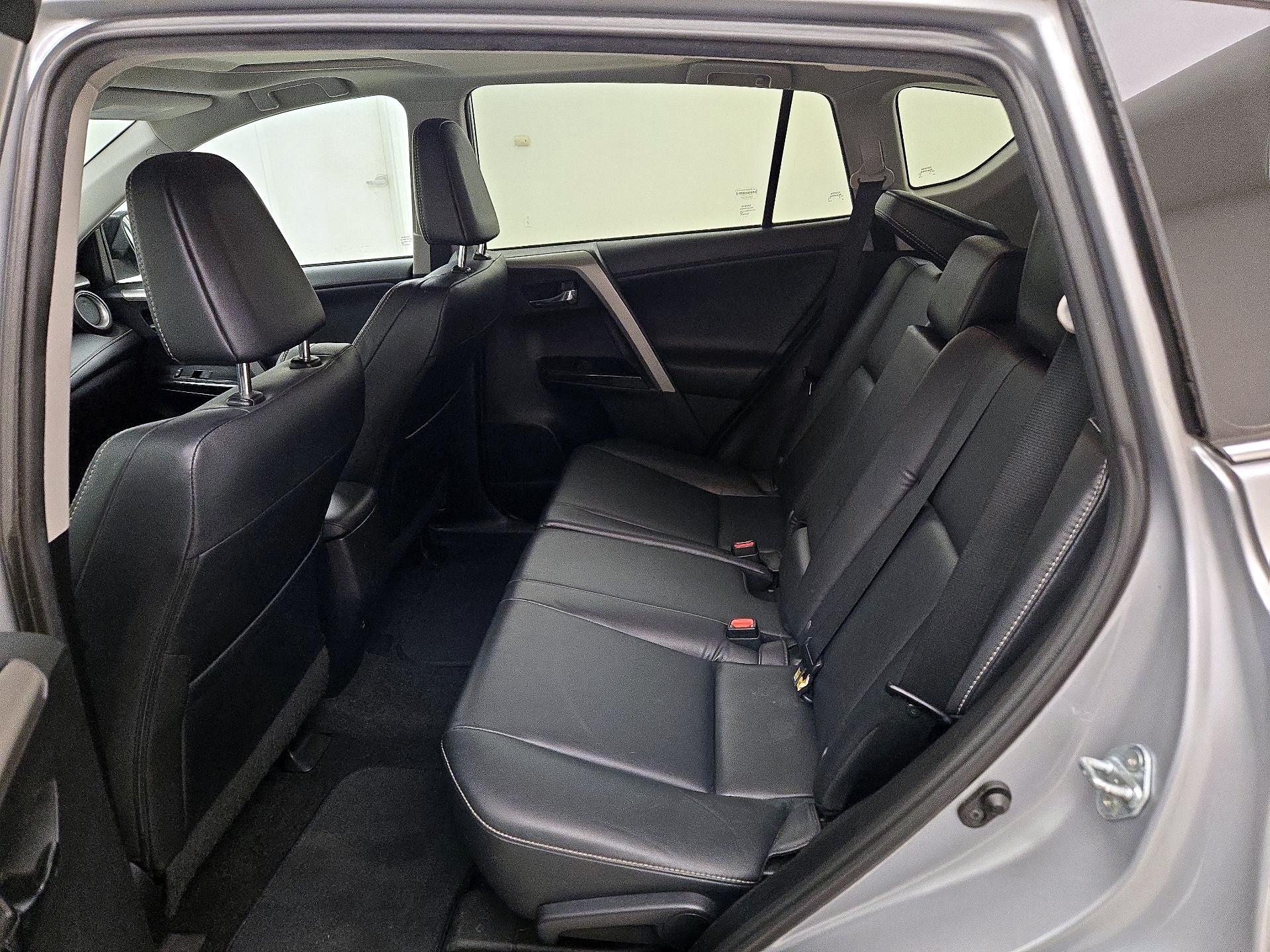 Thumbnail: 2016 Toyota RAV4 - 17
