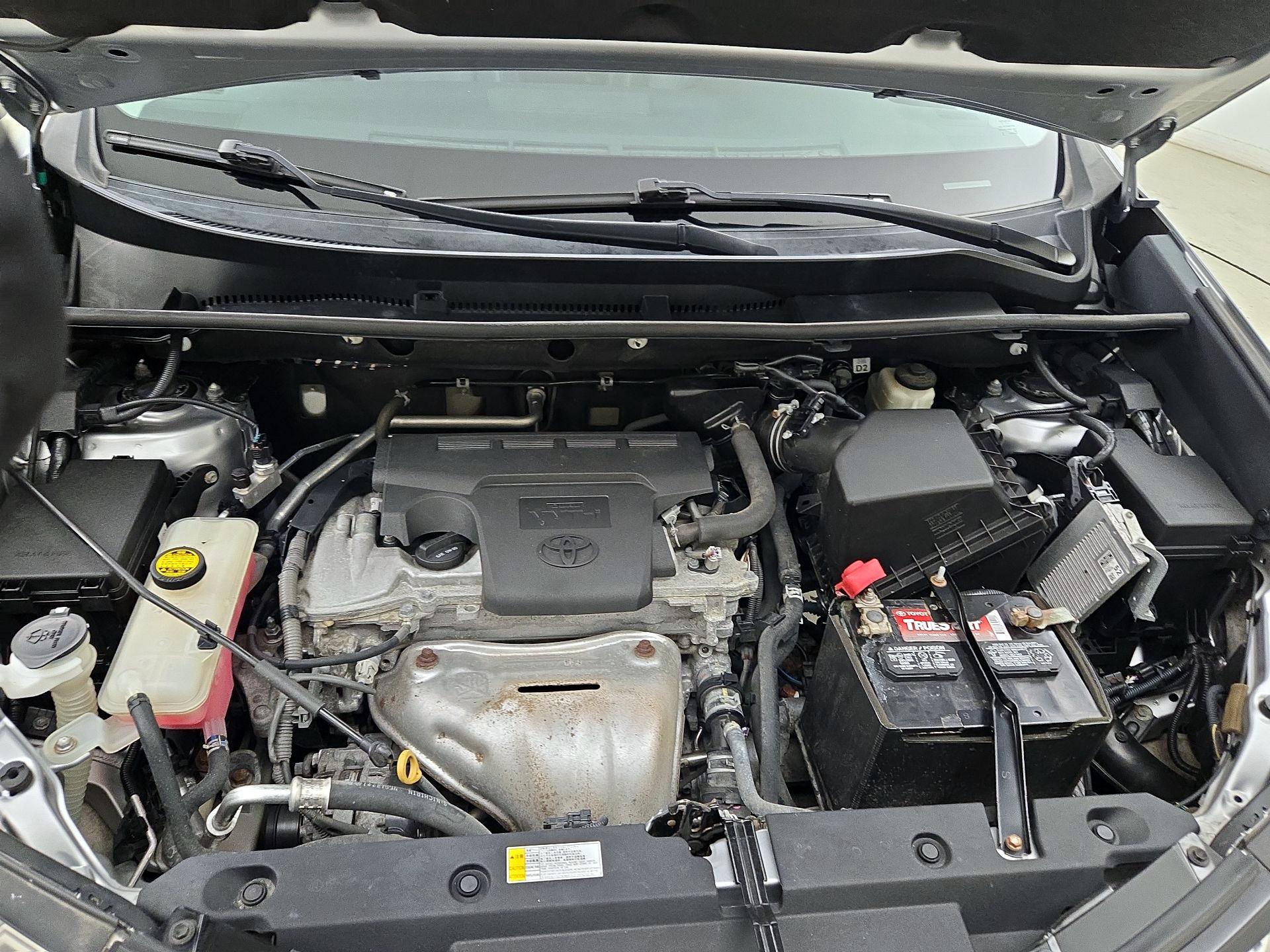 Thumbnail: 2016 Toyota RAV4 - 19