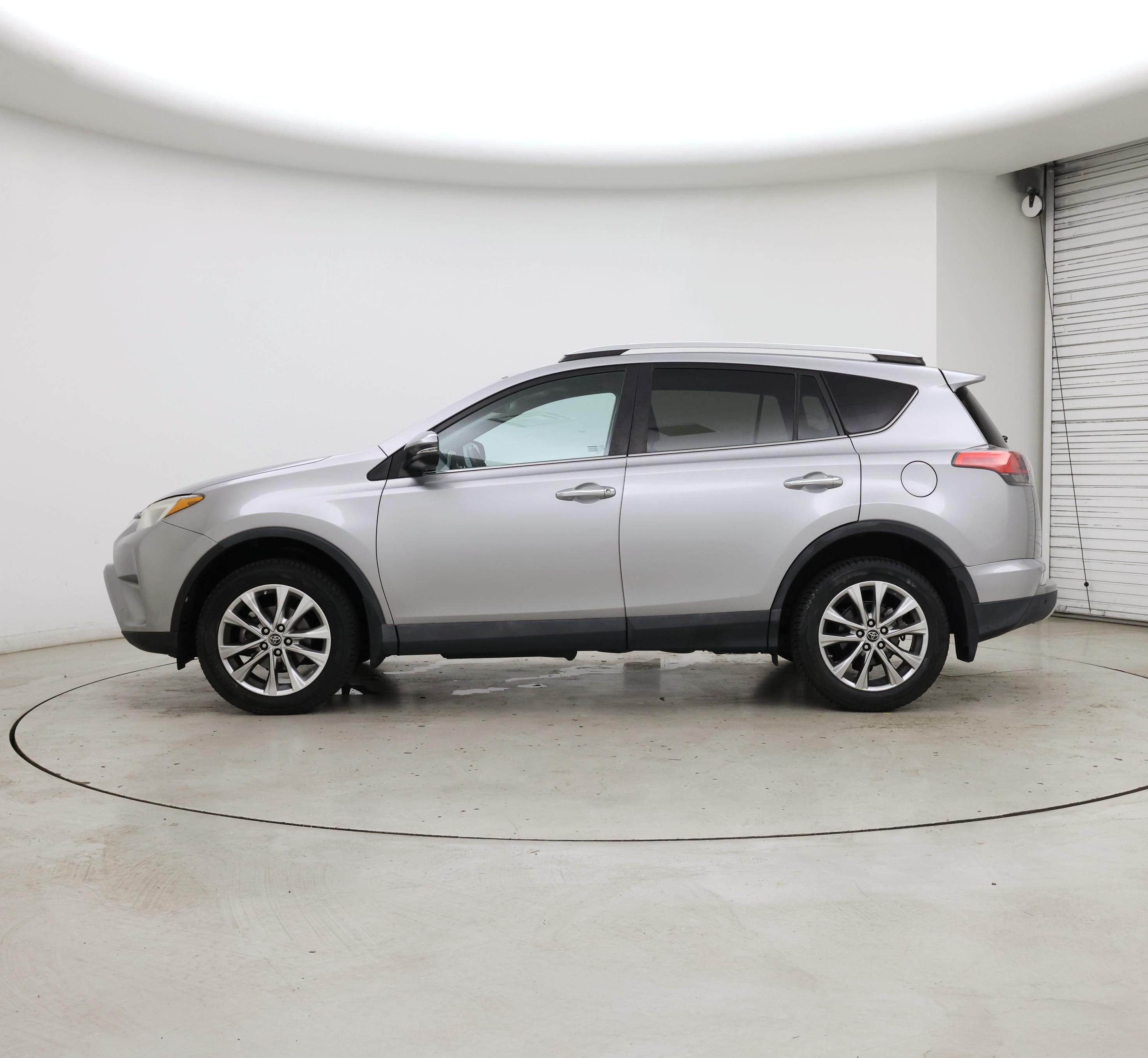 Thumbnail: 2016 Toyota RAV4 - 3