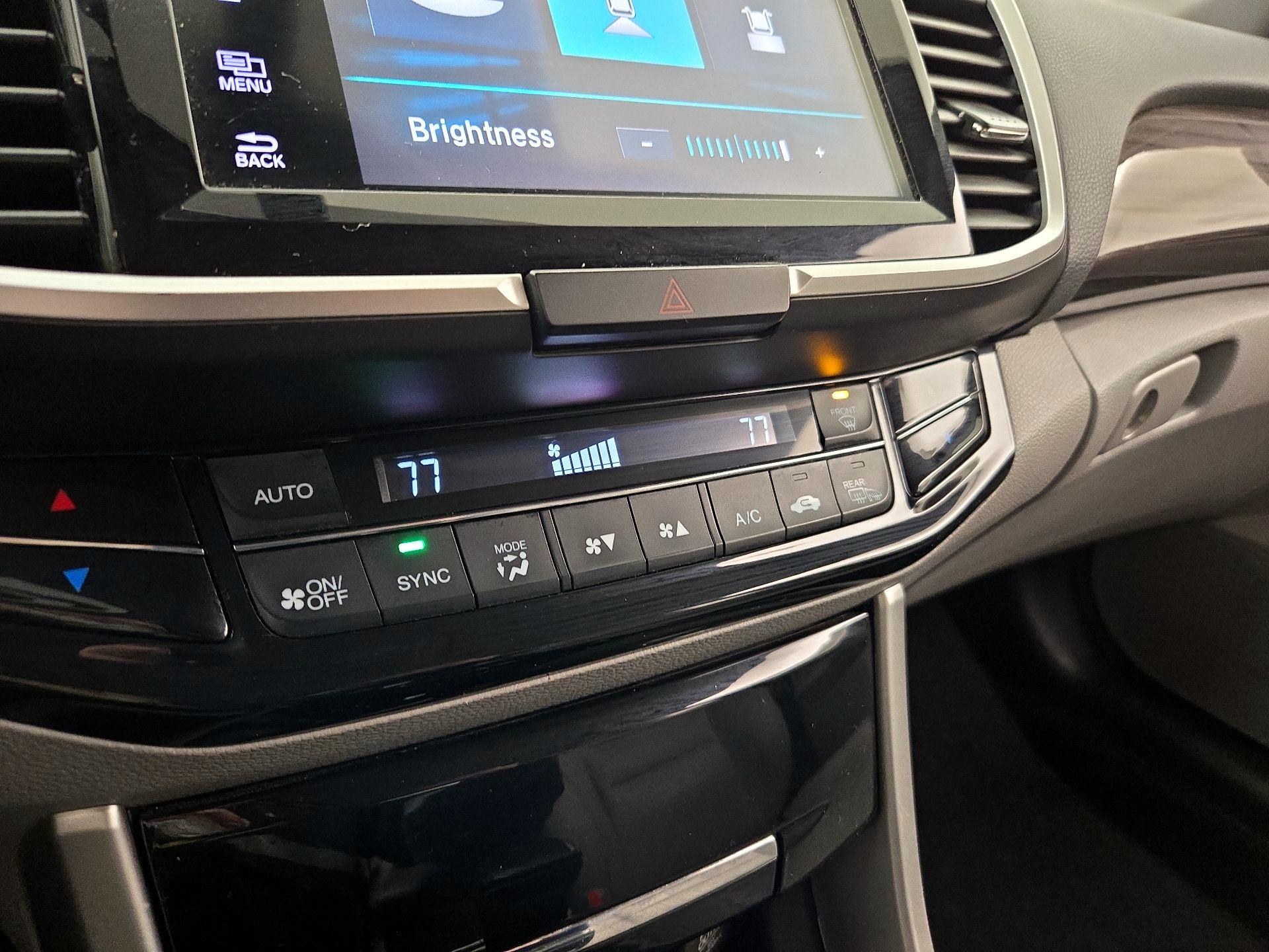 Thumbnail: 2016 Honda Accord - 15