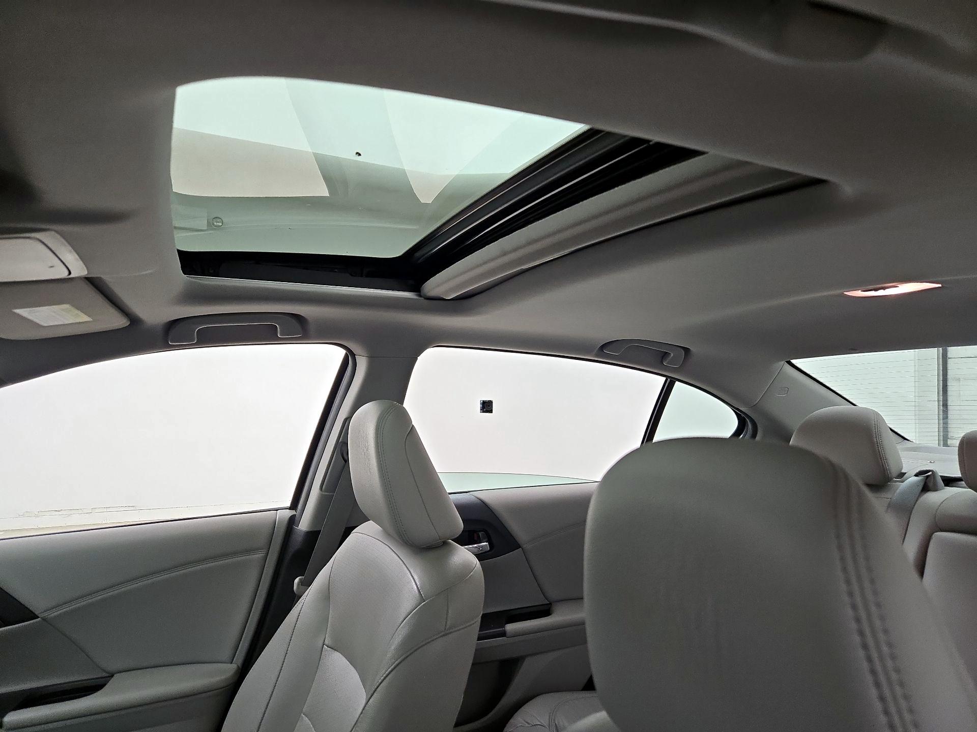 Thumbnail: 2016 Honda Accord - 17