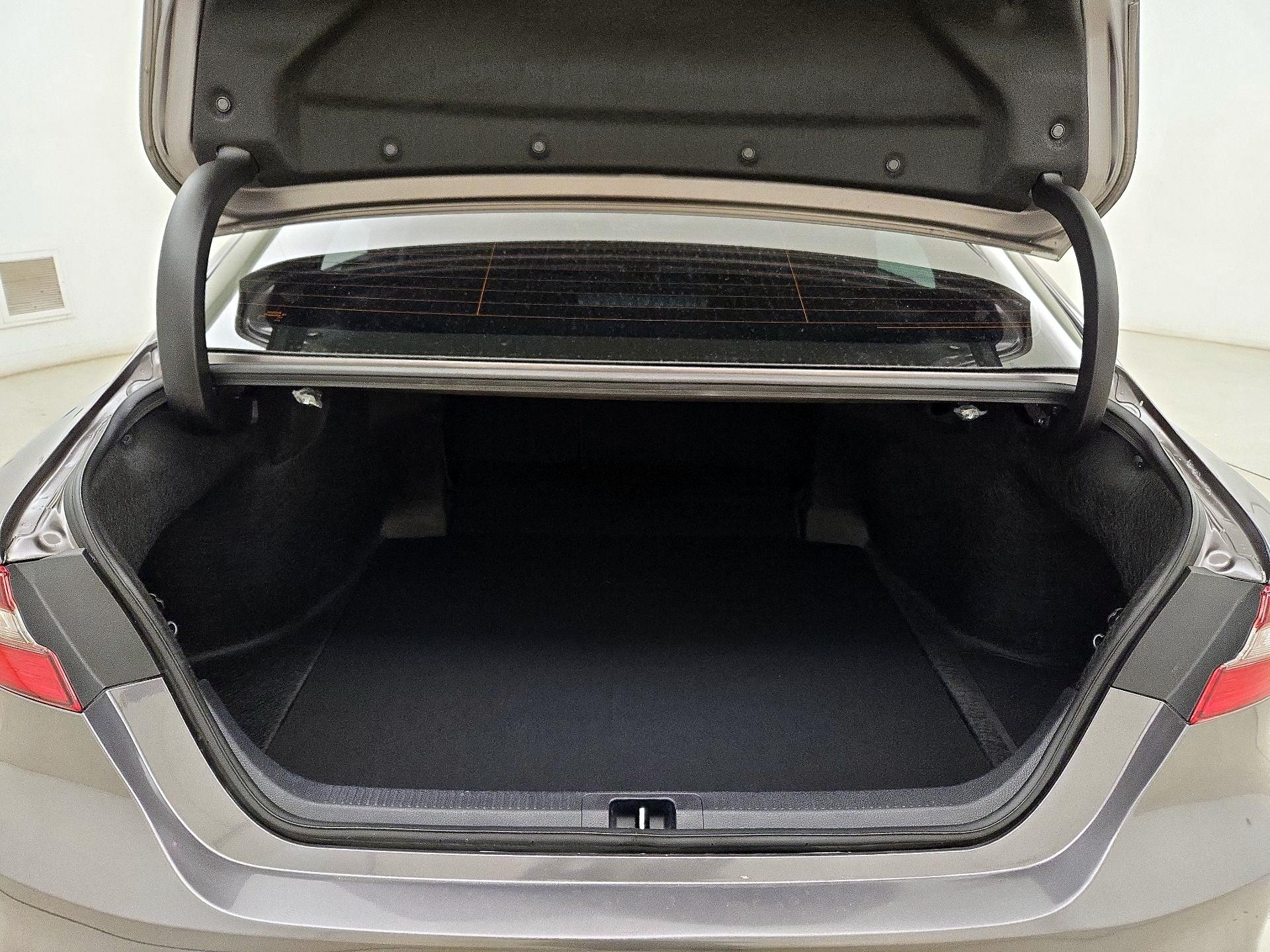 Thumbnail: 2023 Toyota Camry - 20