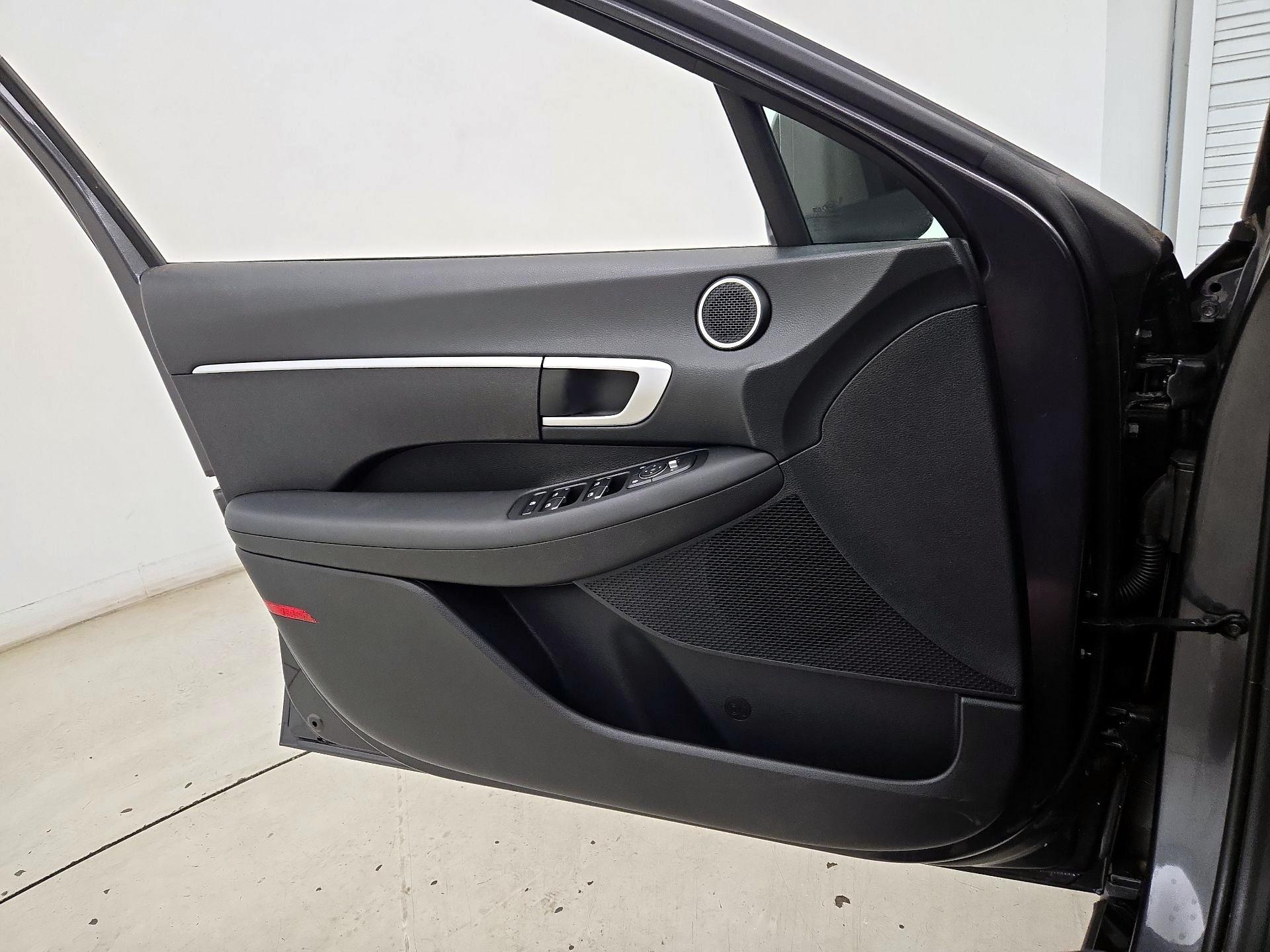 Thumbnail: 2022 Hyundai Sonata - 12