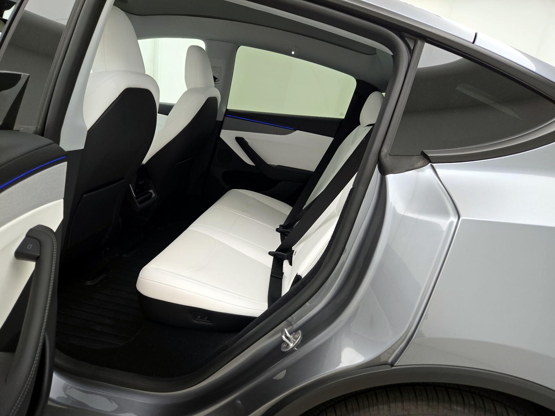 Thumbnail: 2026 Tesla Model Y - 19