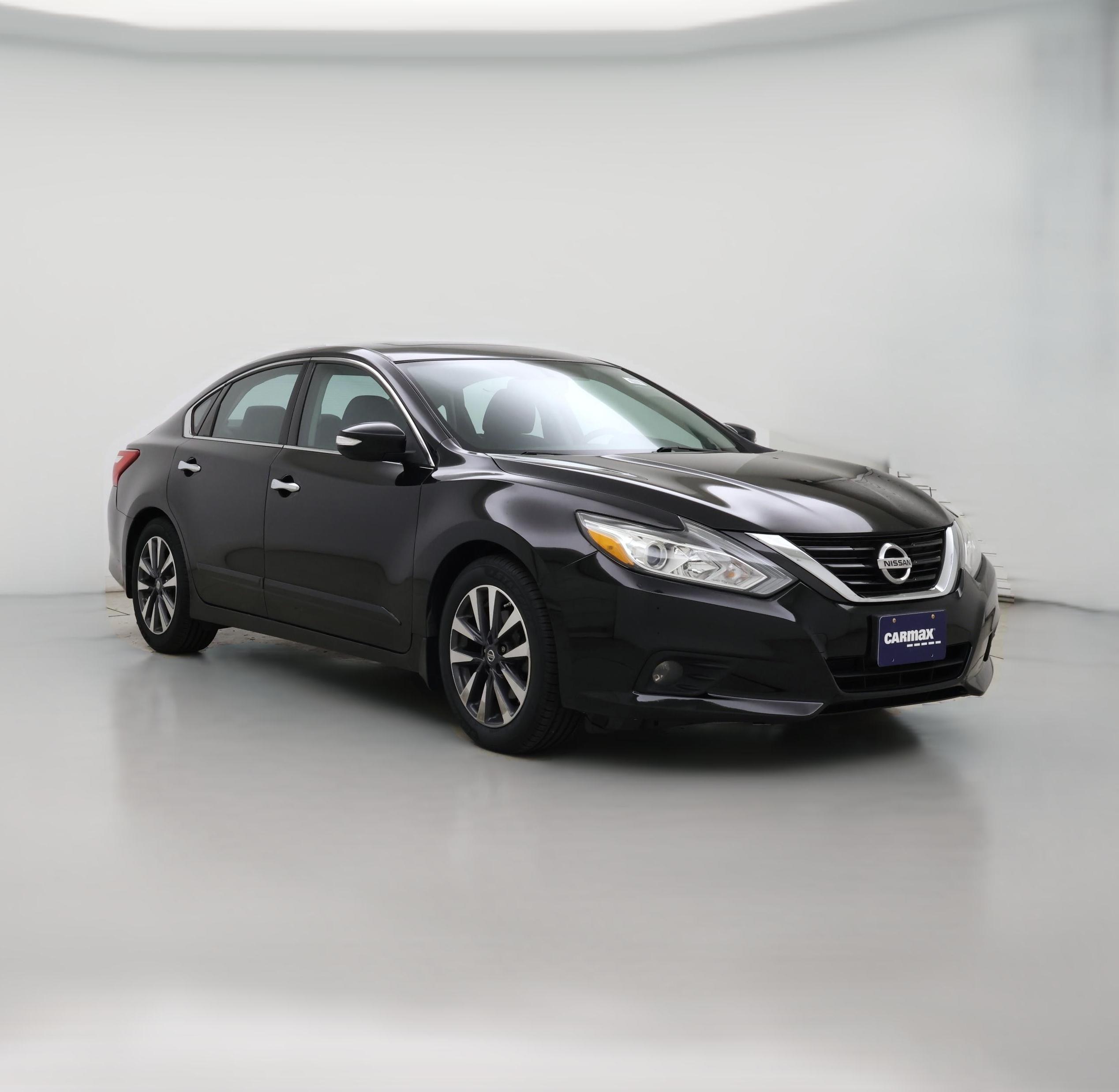 Thumbnail: 2017 Nissan Altima - 1