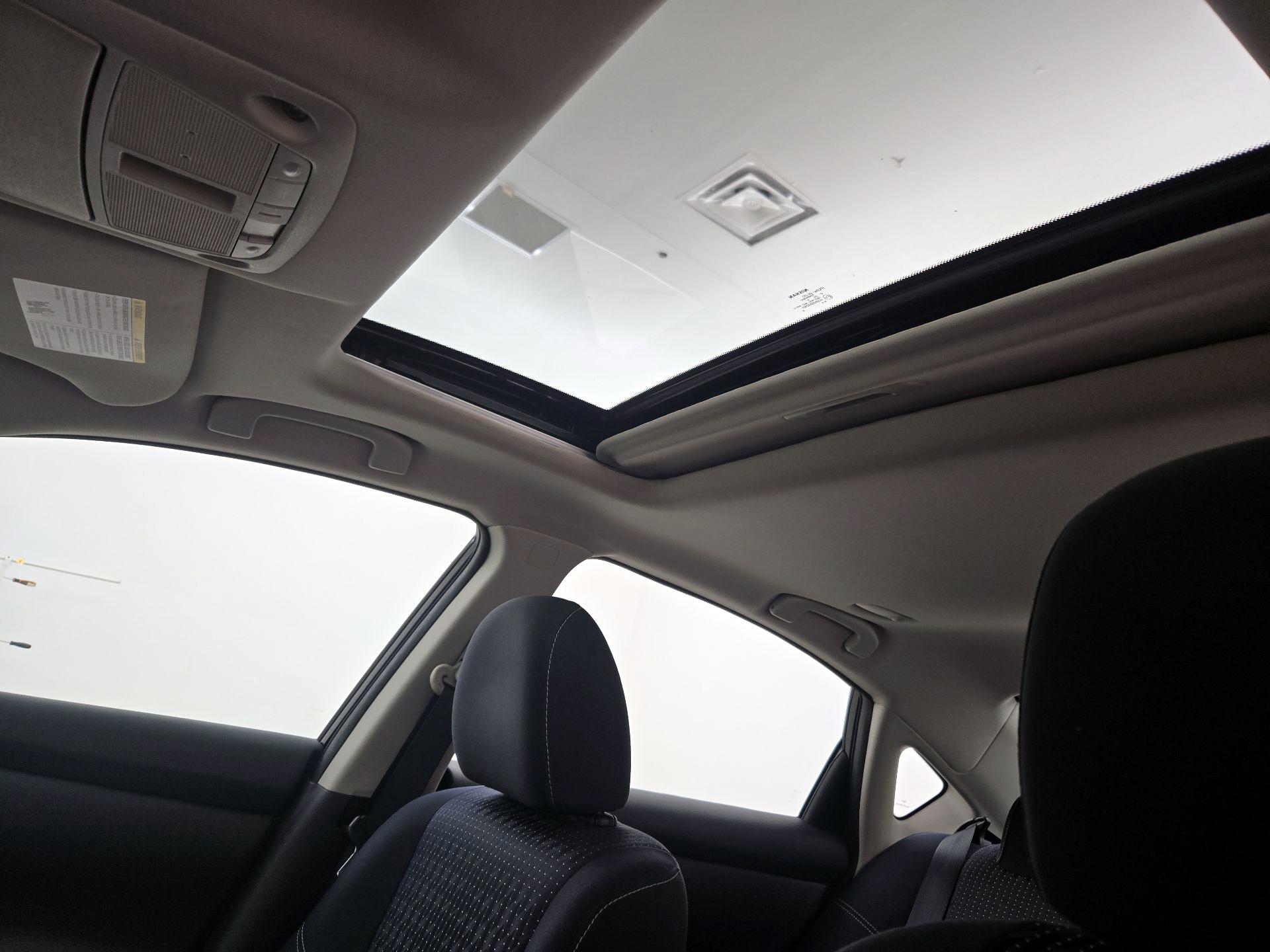 Thumbnail: 2017 Nissan Altima - 19