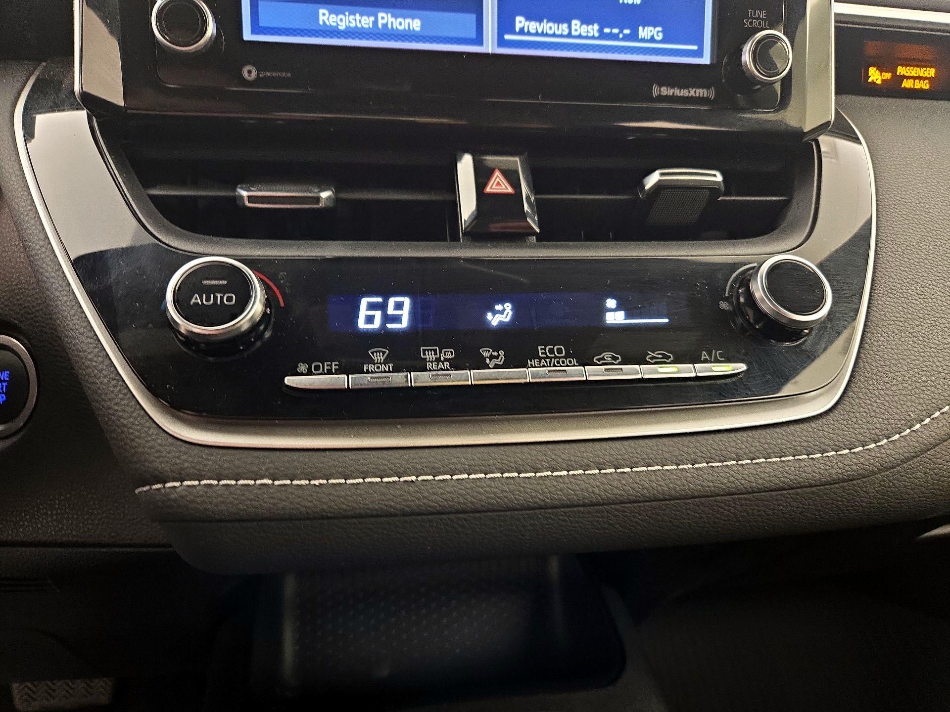 Thumbnail: 2021 Toyota Corolla - 16