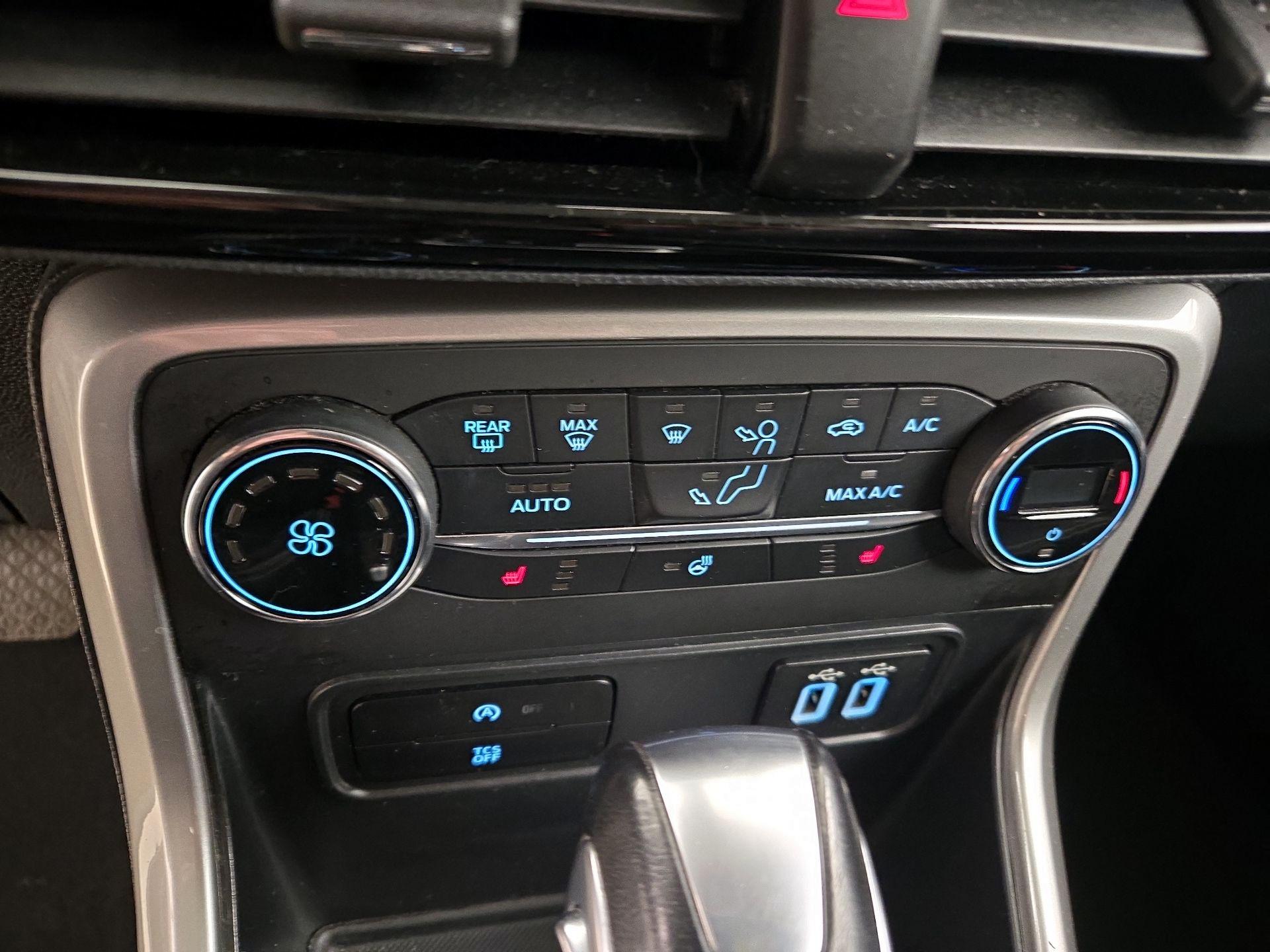 Thumbnail: 2019 Ford EcoSport - 14