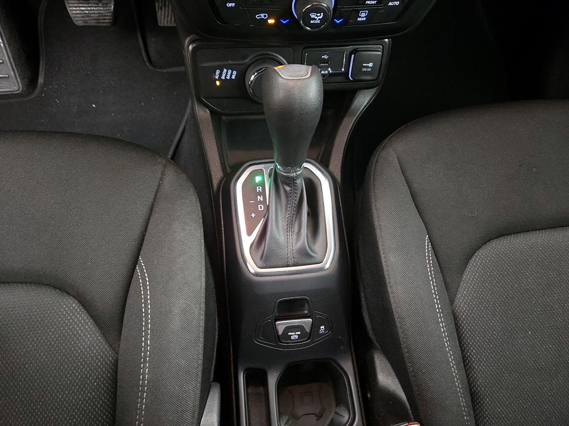 Thumbnail: 2021 Jeep Renegade - 17