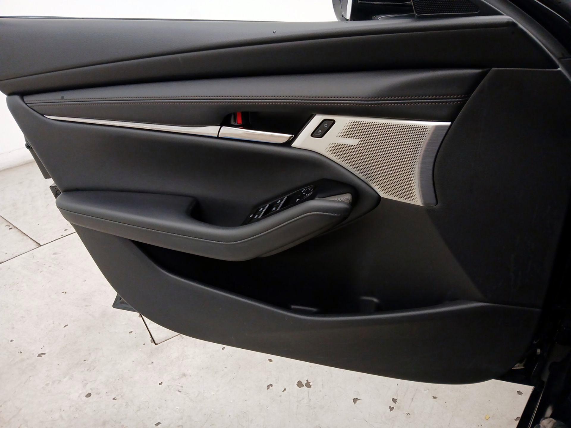 Thumbnail: 2022 Mazda Mazda3 - 12