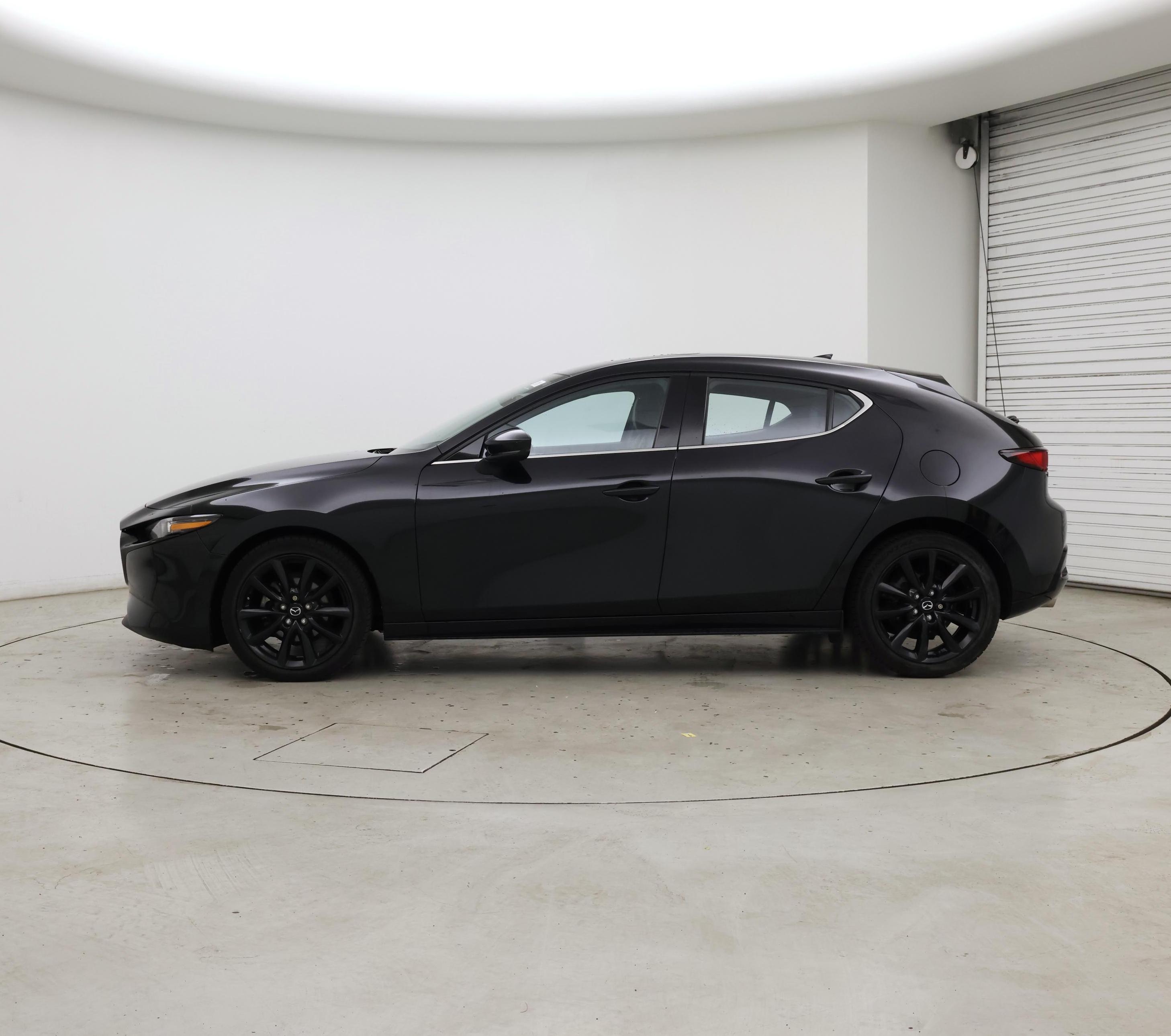 Thumbnail: 2022 Mazda Mazda3 - 3