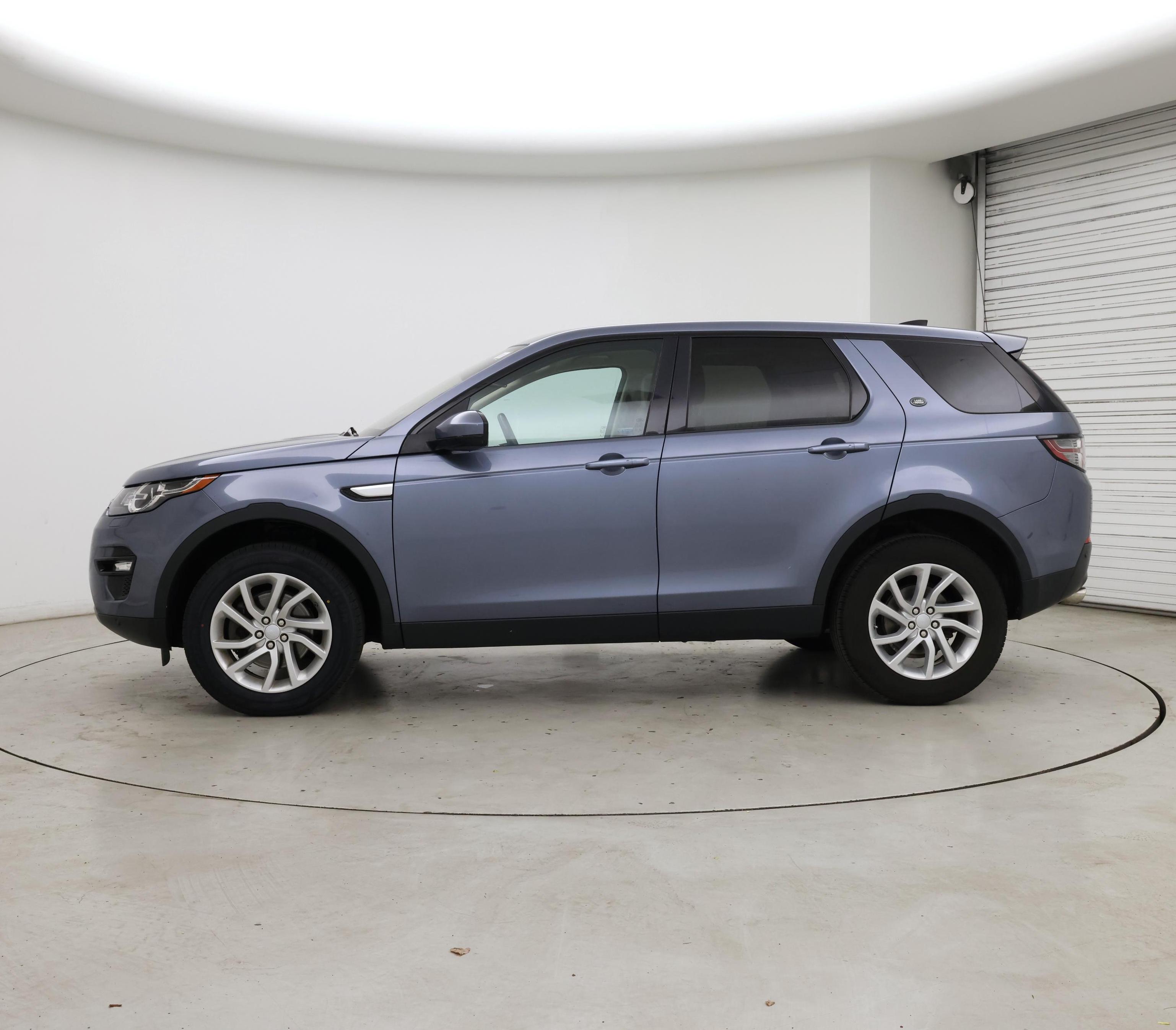 Thumbnail: 2018 Land Rover Discovery Sport - 3
