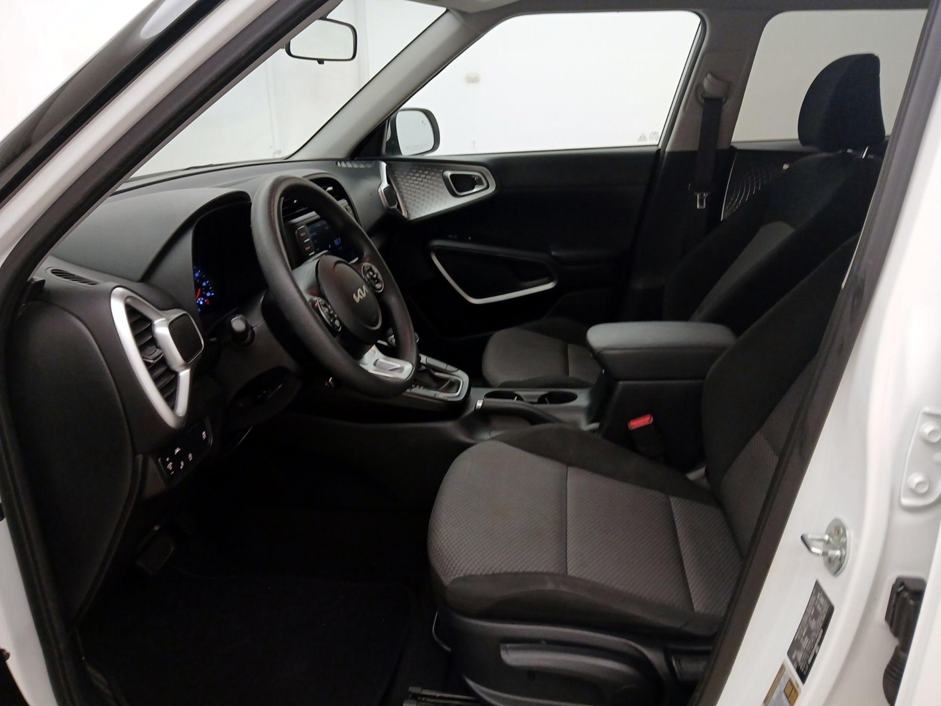Thumbnail: 2022 Kia Soul - 11