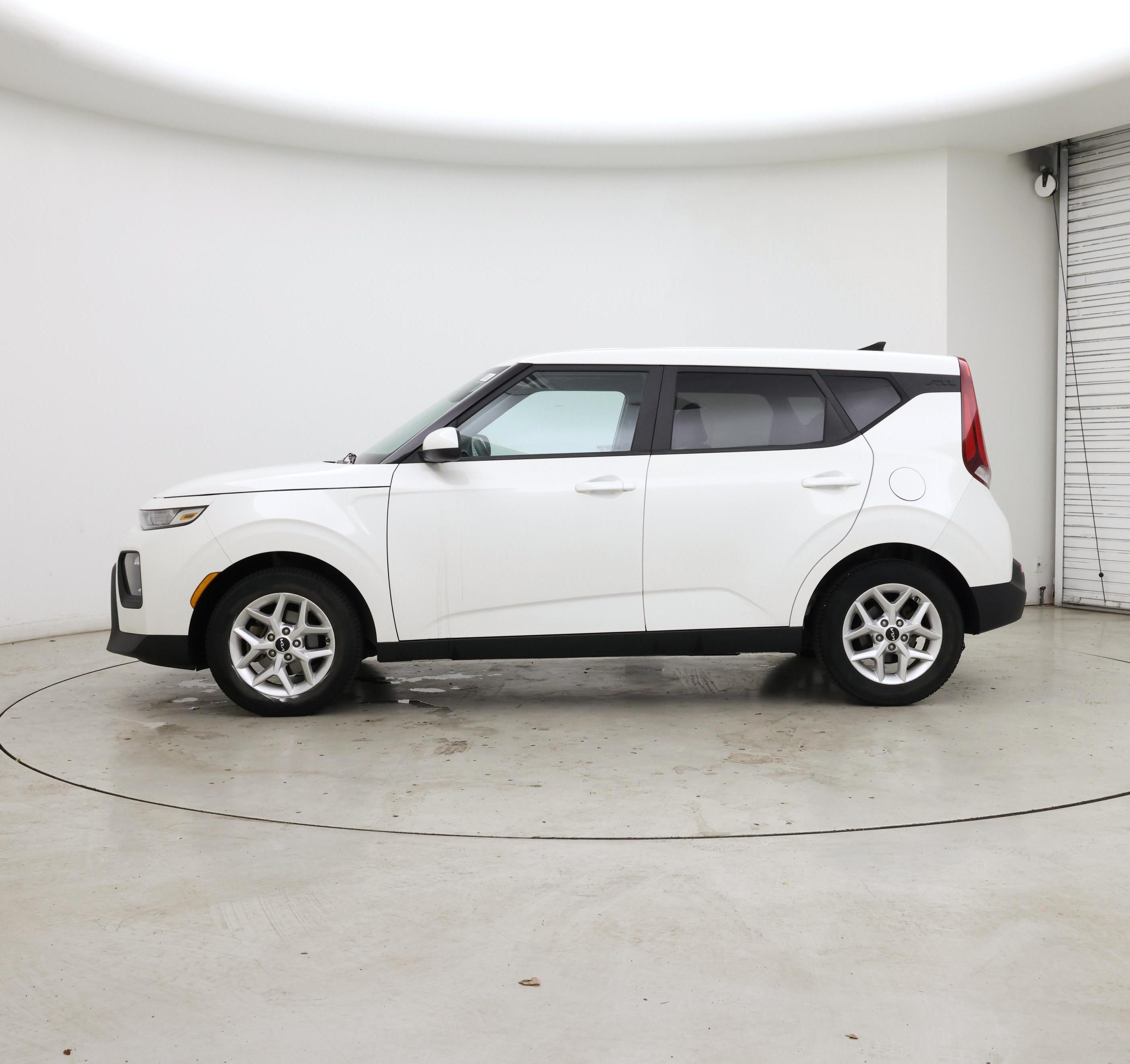 Thumbnail: 2022 Kia Soul - 3