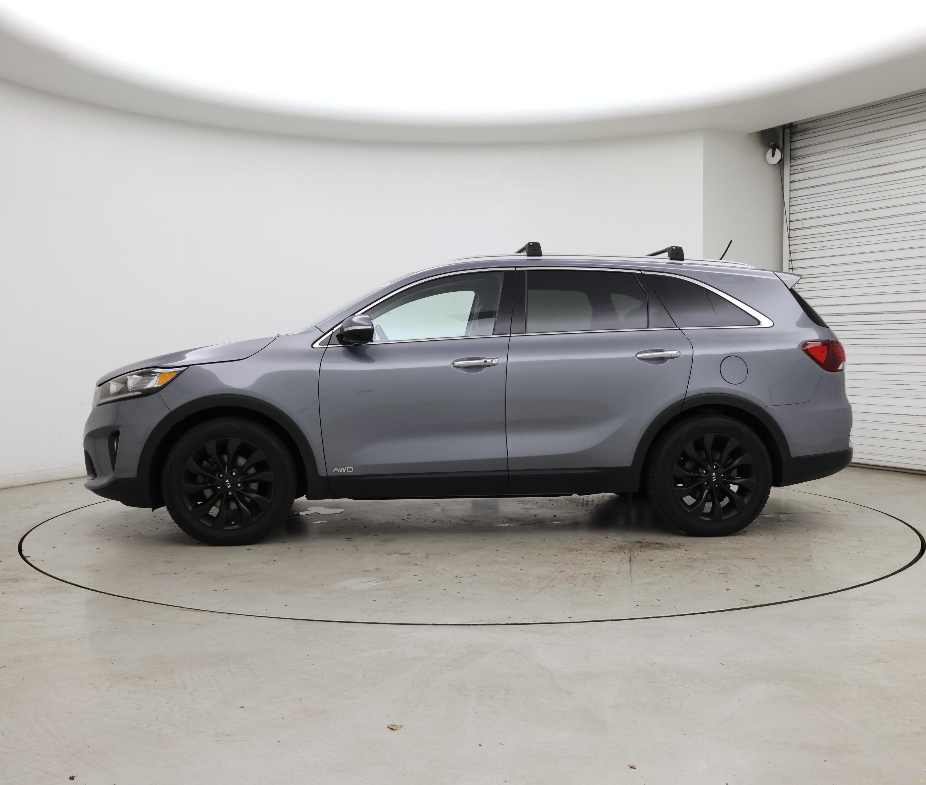 Thumbnail: 2020 Kia Sorento - 3