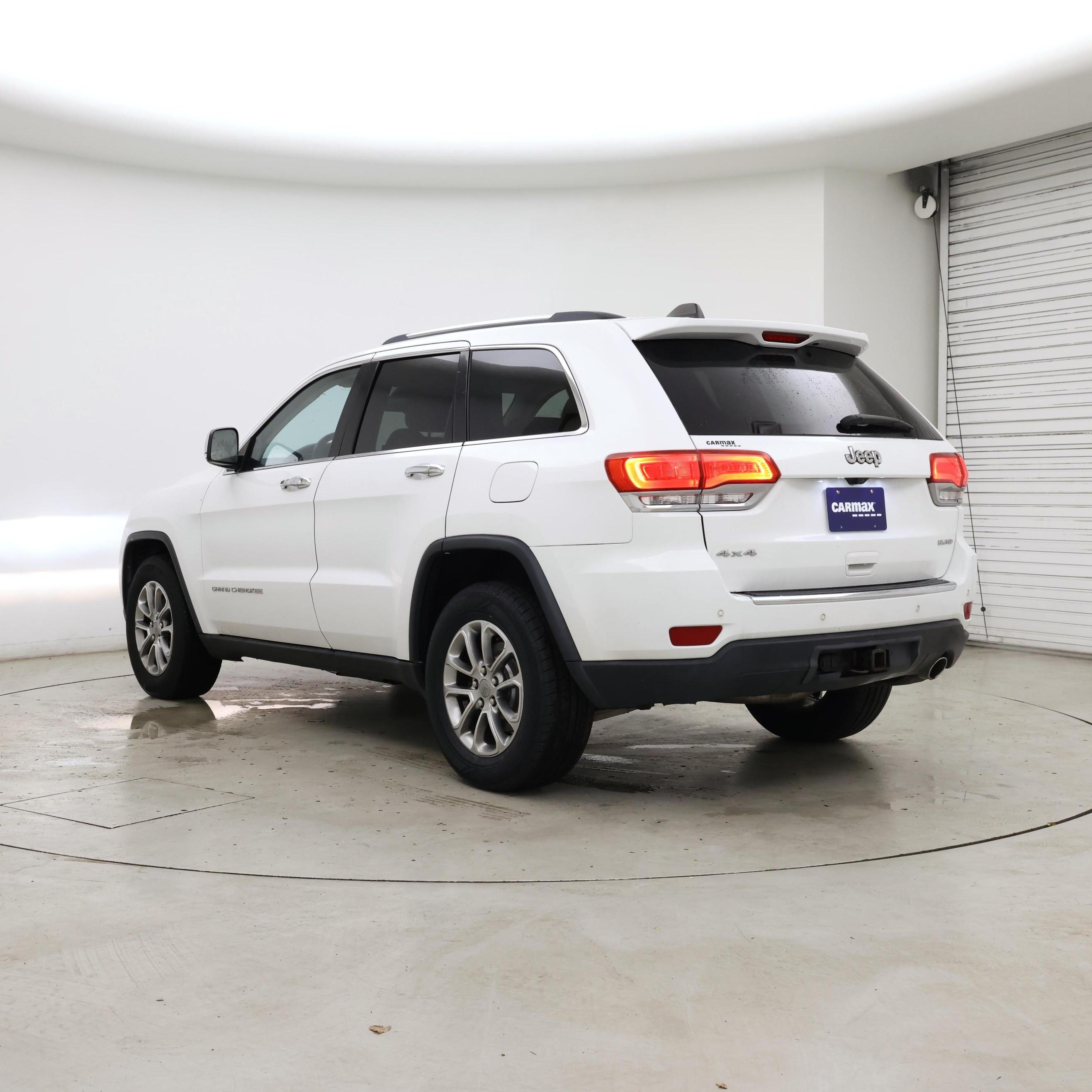 Thumbnail: 2015 Jeep Grand Cherokee - 2