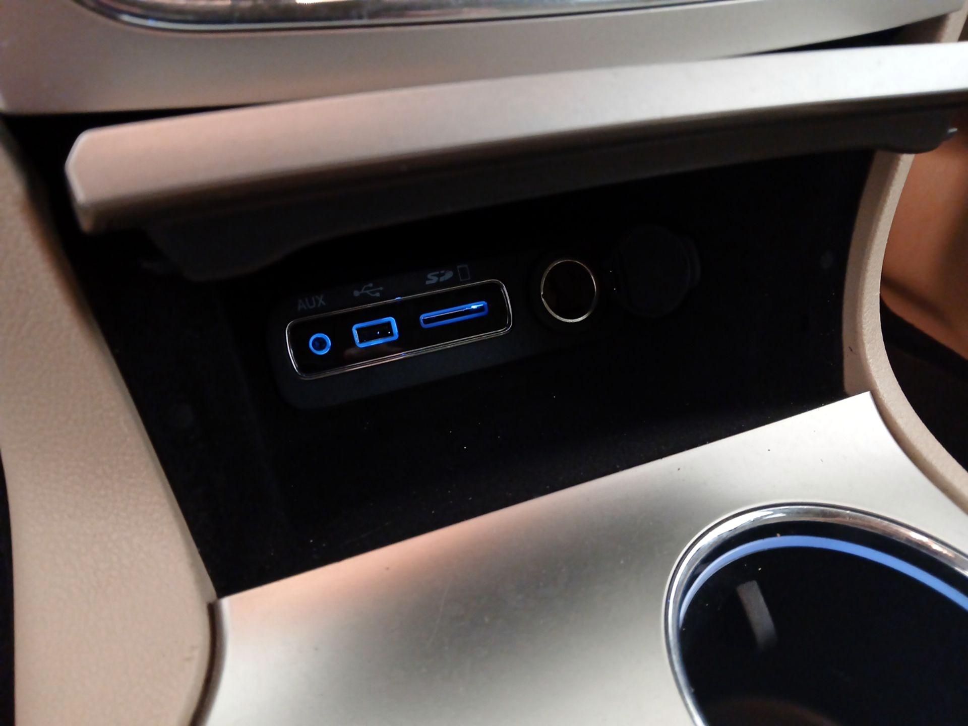 Thumbnail: 2015 Jeep Grand Cherokee - 19