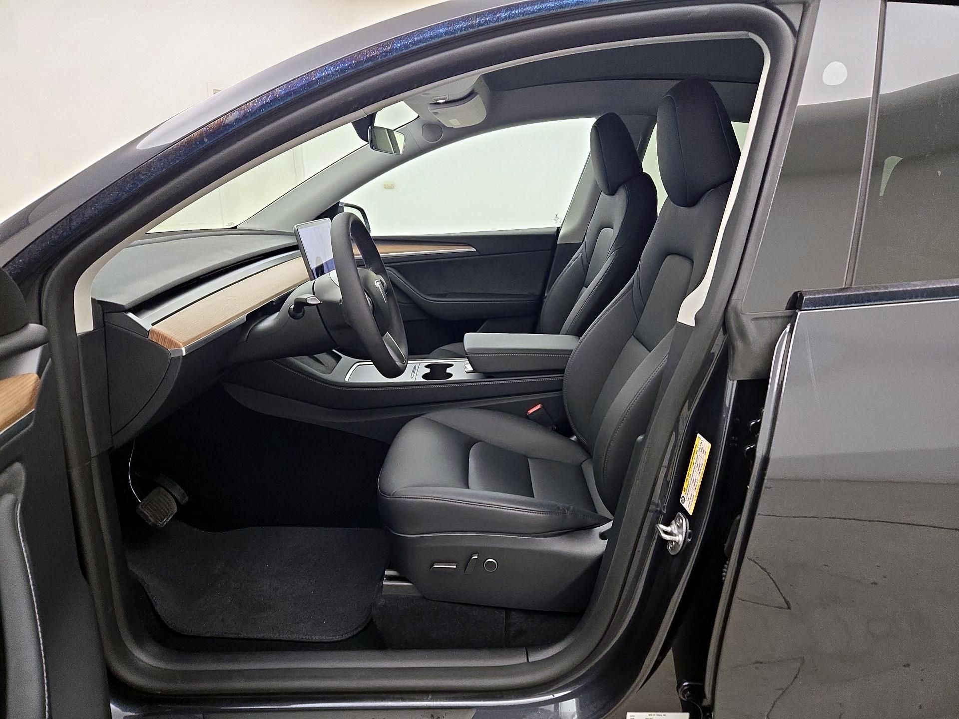 Thumbnail: 2024 Tesla Model Y - 11