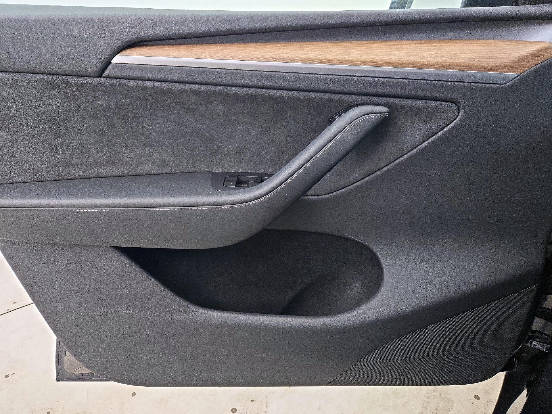 Thumbnail: 2024 Tesla Model Y - 12