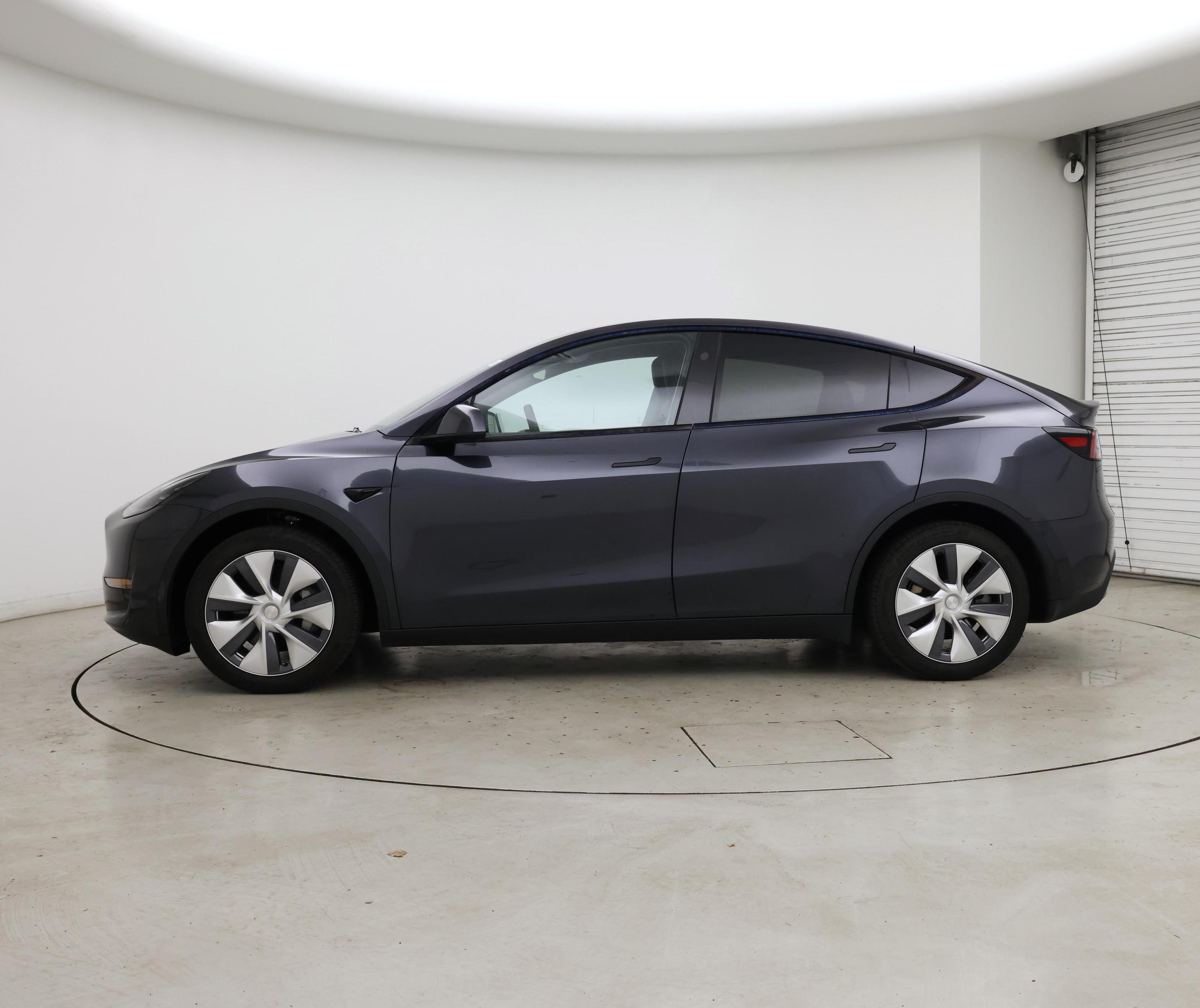 Thumbnail: 2024 Tesla Model Y - 3