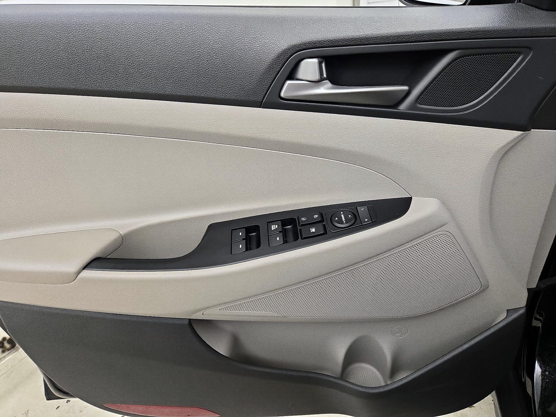 Thumbnail: 2018 Hyundai Tucson - 12