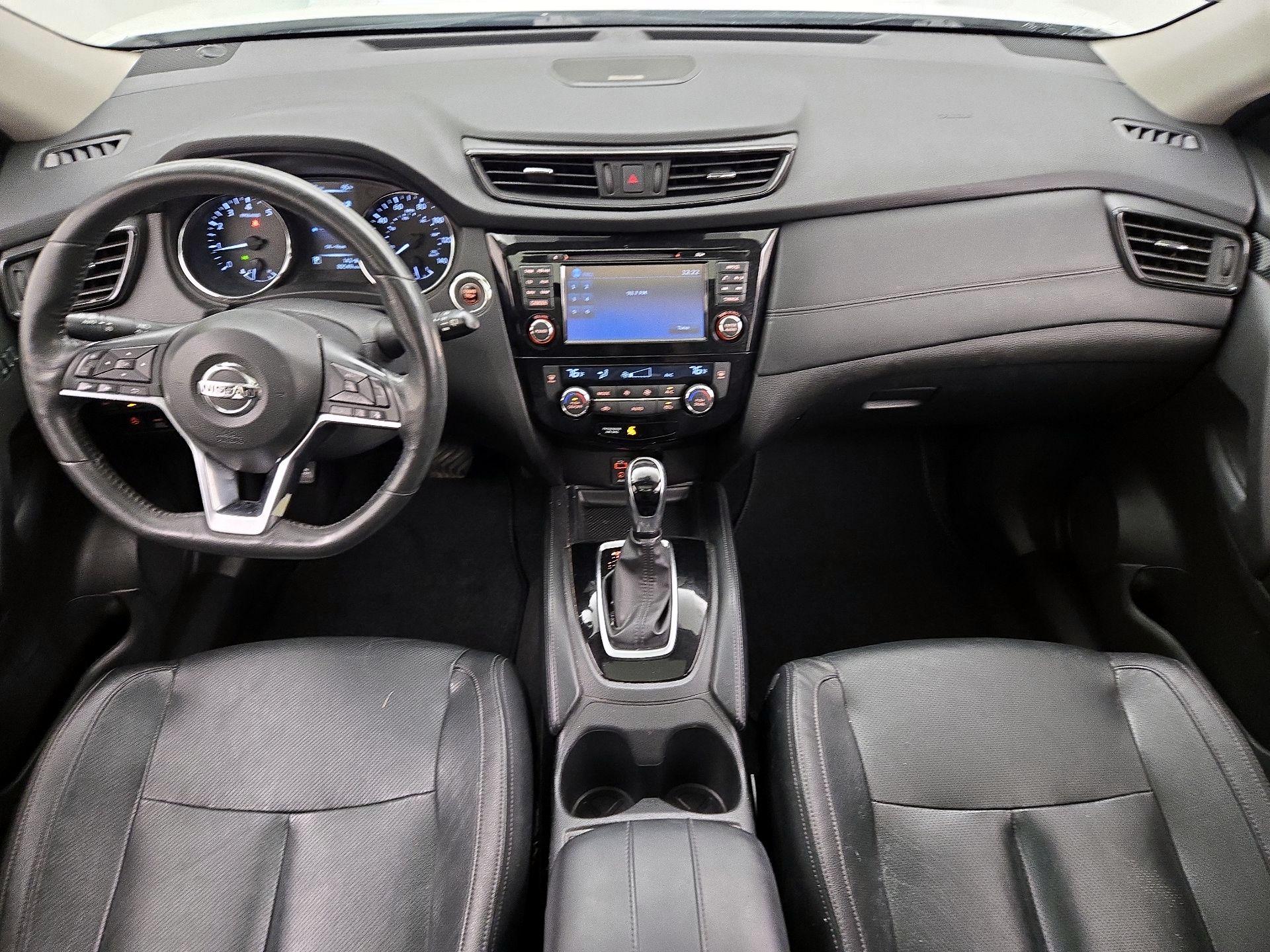 Thumbnail: 2017 Nissan Rogue - 9