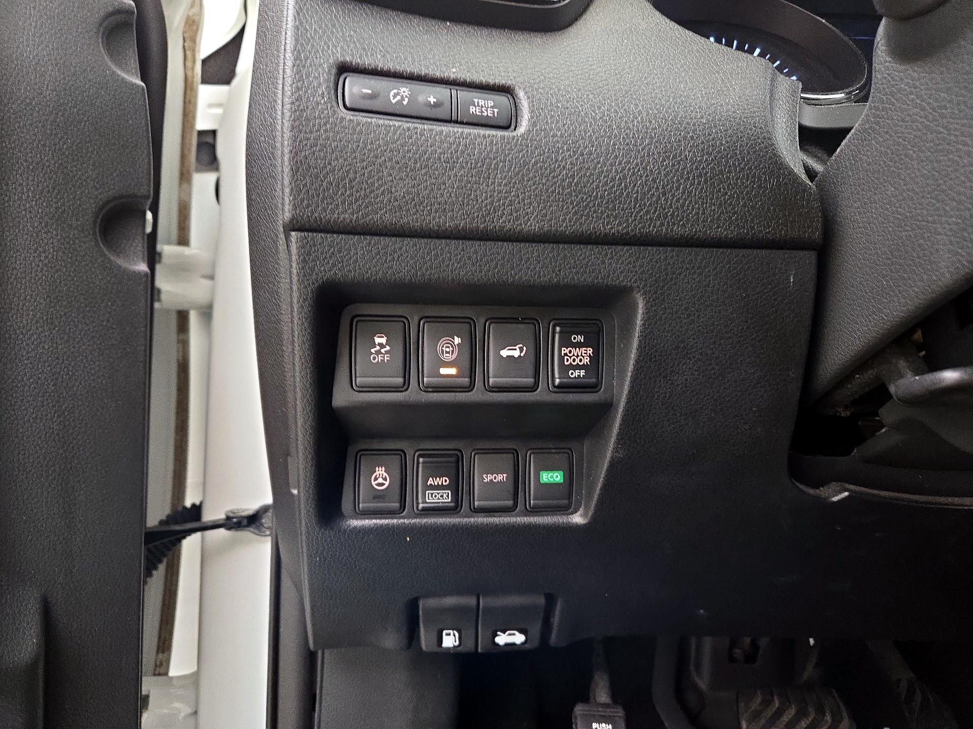 Thumbnail: 2017 Nissan Rogue - 13