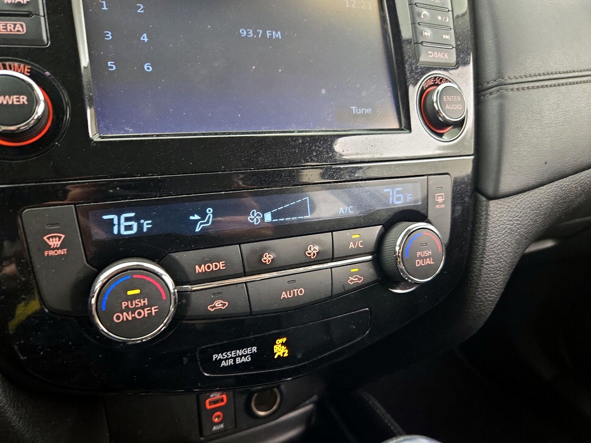 Thumbnail: 2017 Nissan Rogue - 16