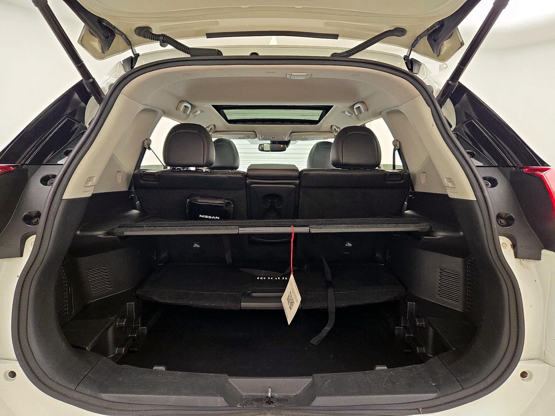 Thumbnail: 2017 Nissan Rogue - 20