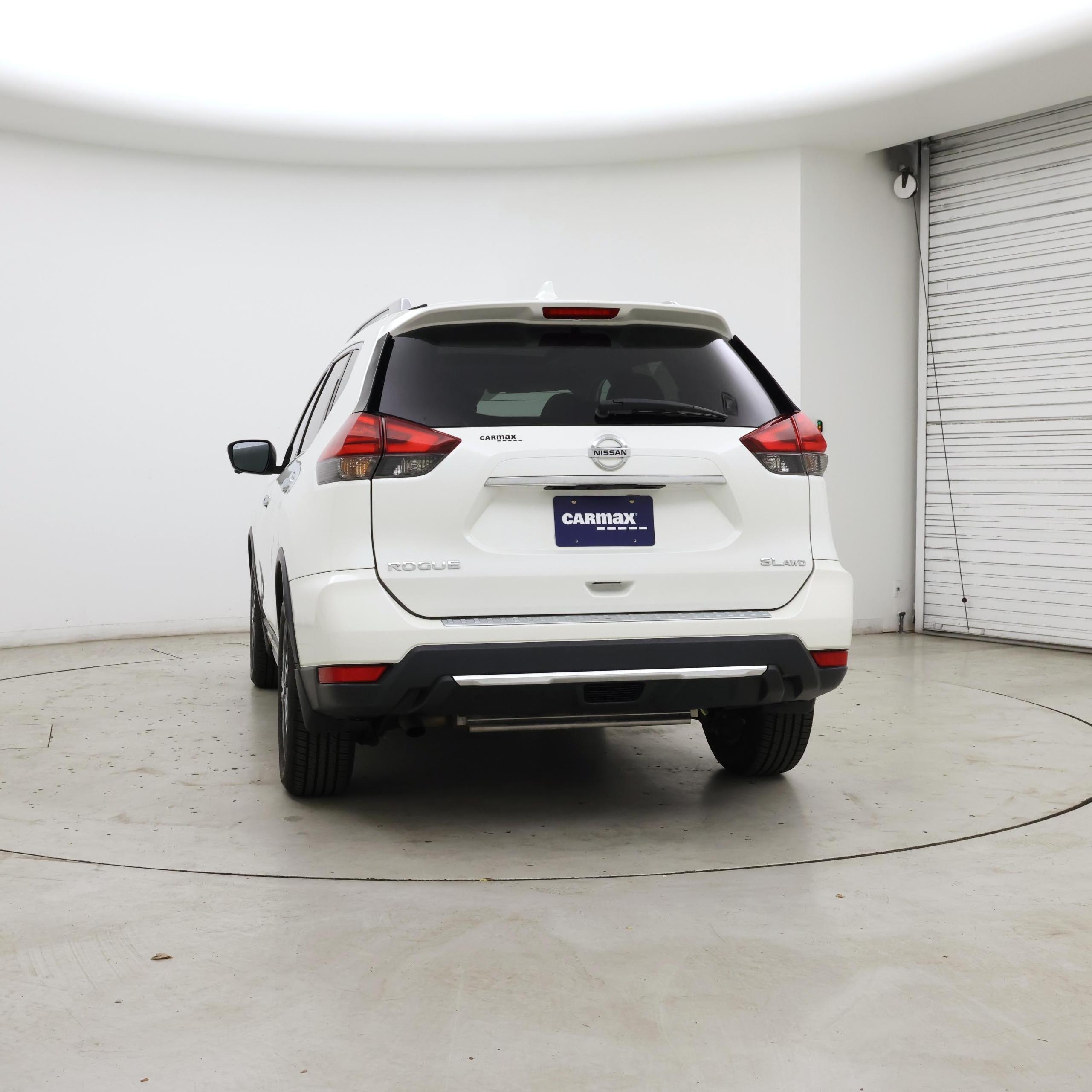 Thumbnail: 2017 Nissan Rogue - 6