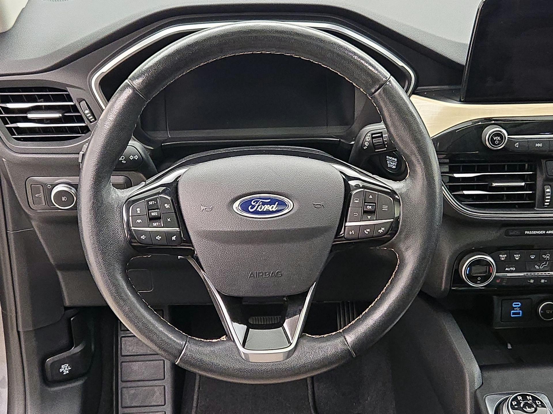 Thumbnail: 2021 Ford Escape - 10