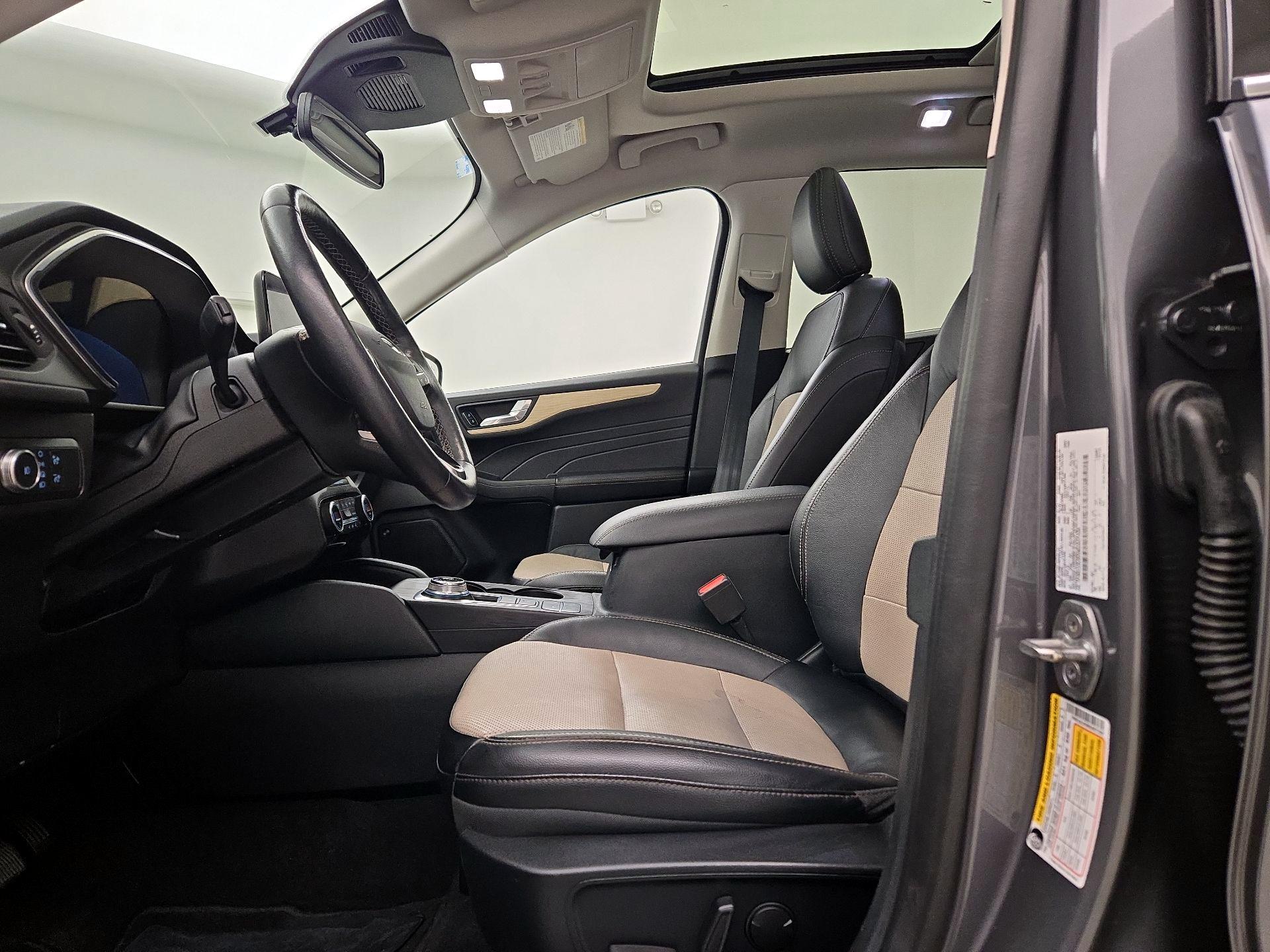 Thumbnail: 2021 Ford Escape - 11