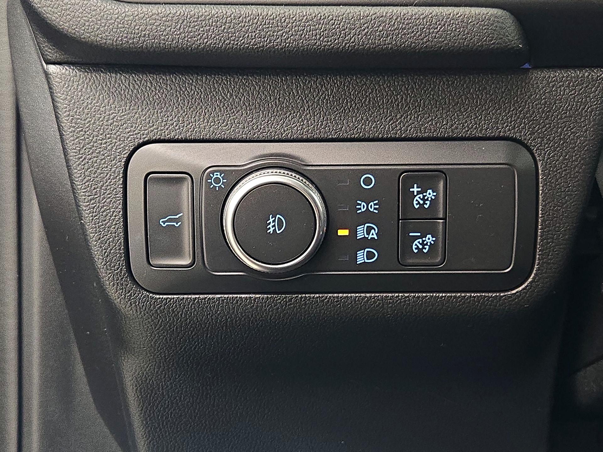 Thumbnail: 2021 Ford Escape - 13