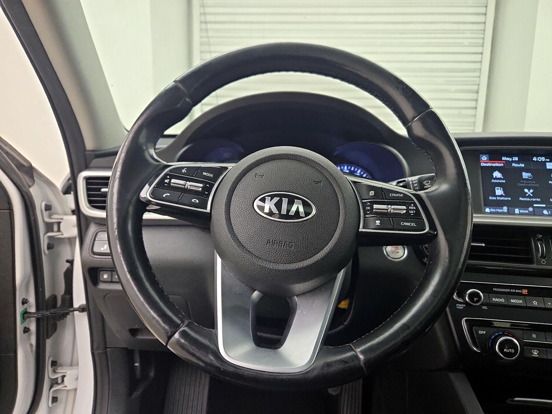 Thumbnail: 2020 Kia Optima - 10