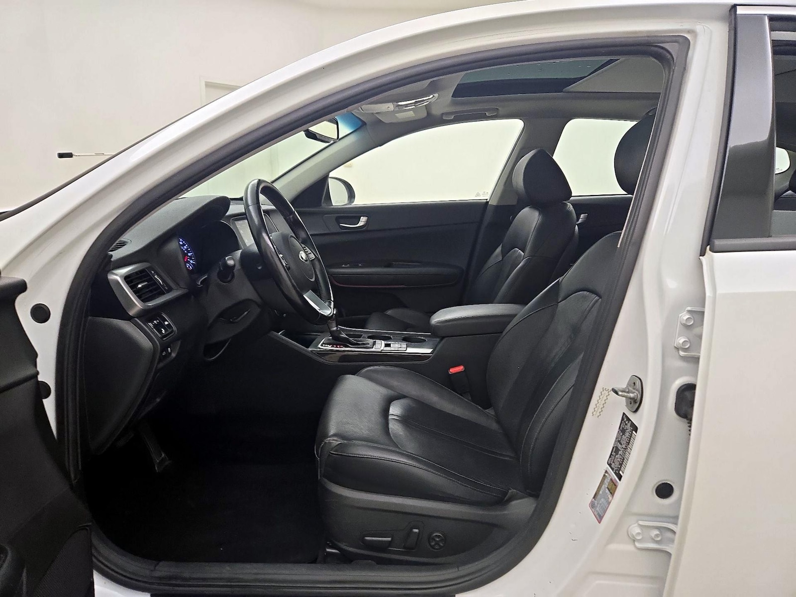 2020 Kia Optima EX - Photo 12