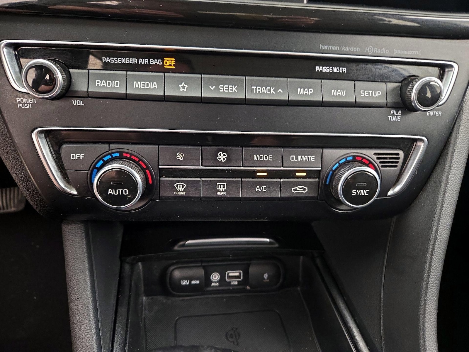 2020 Kia Optima EX - Photo 18