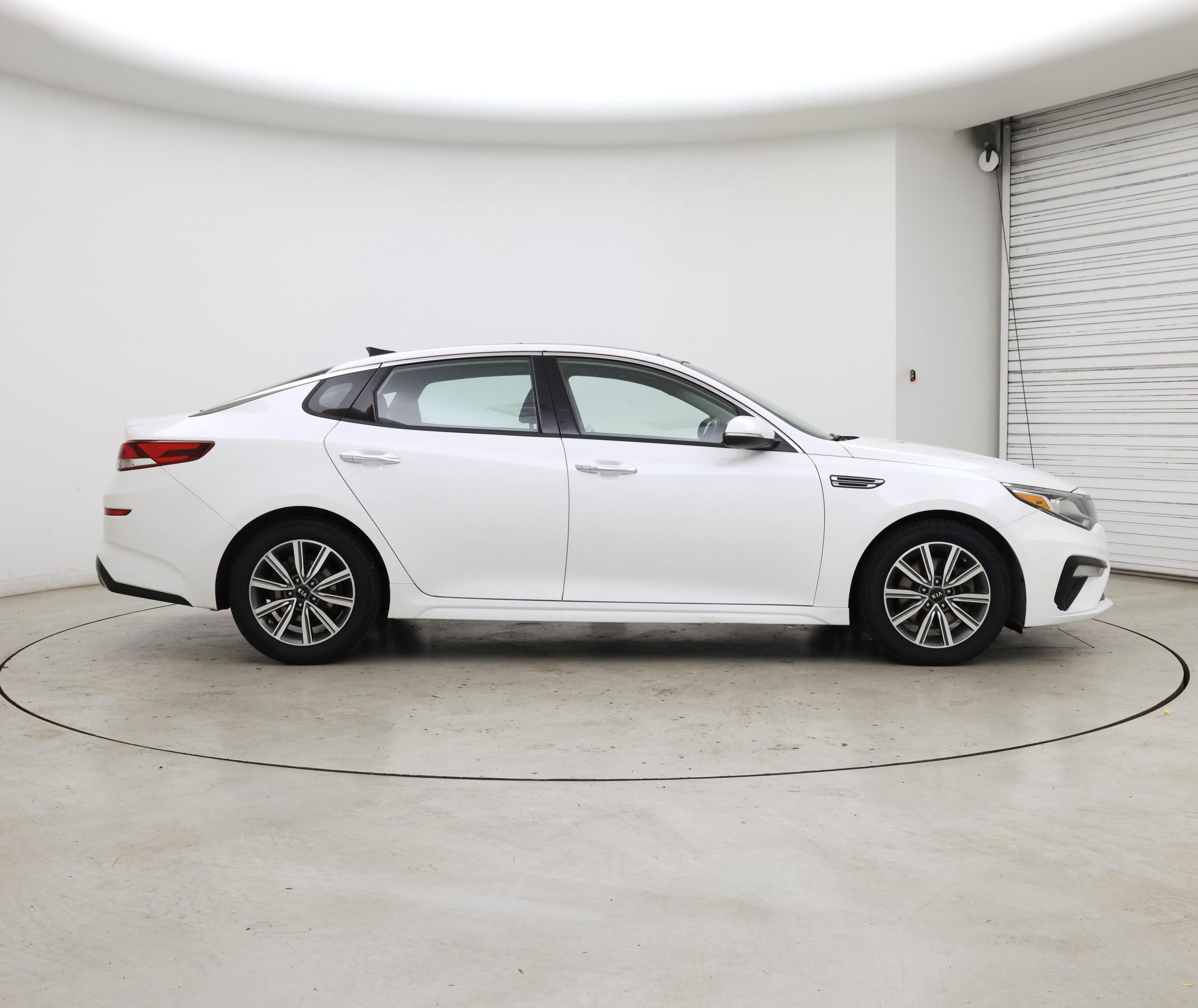 Thumbnail: 2020 Kia Optima - 7
