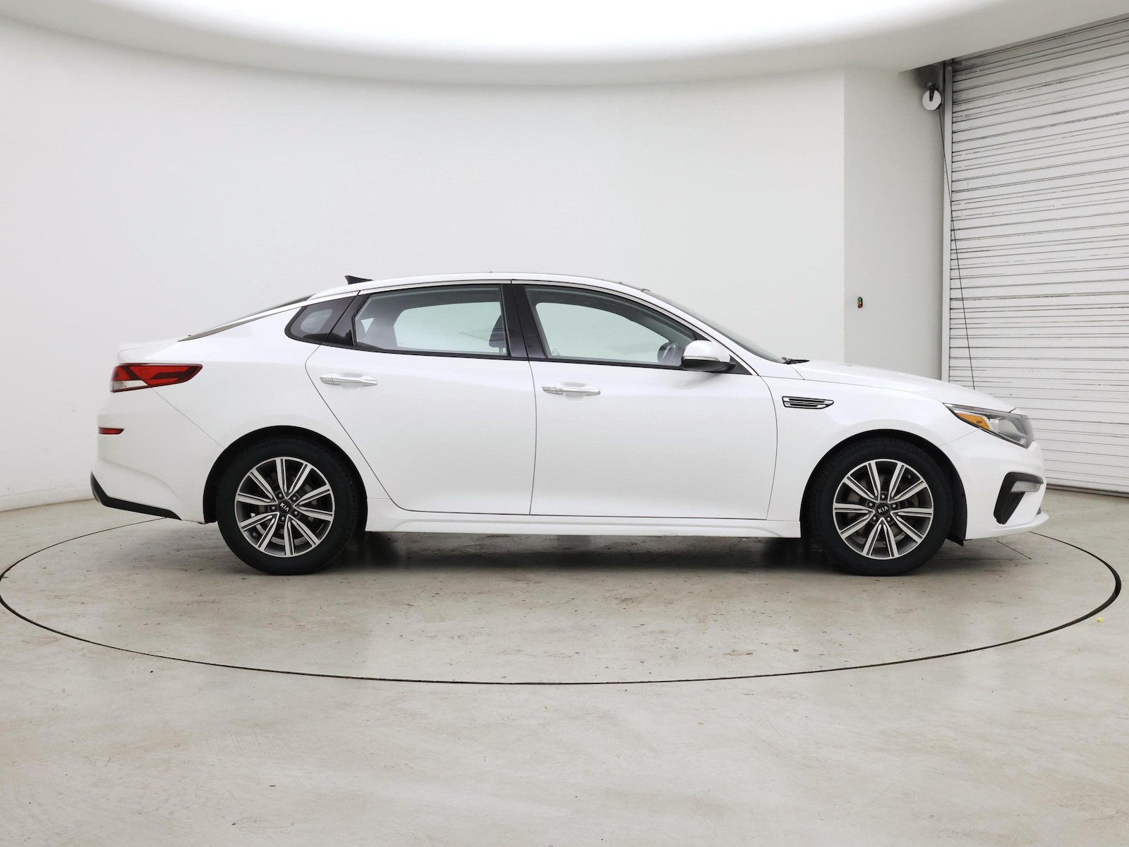 2020 Kia Optima EX - Photo 8